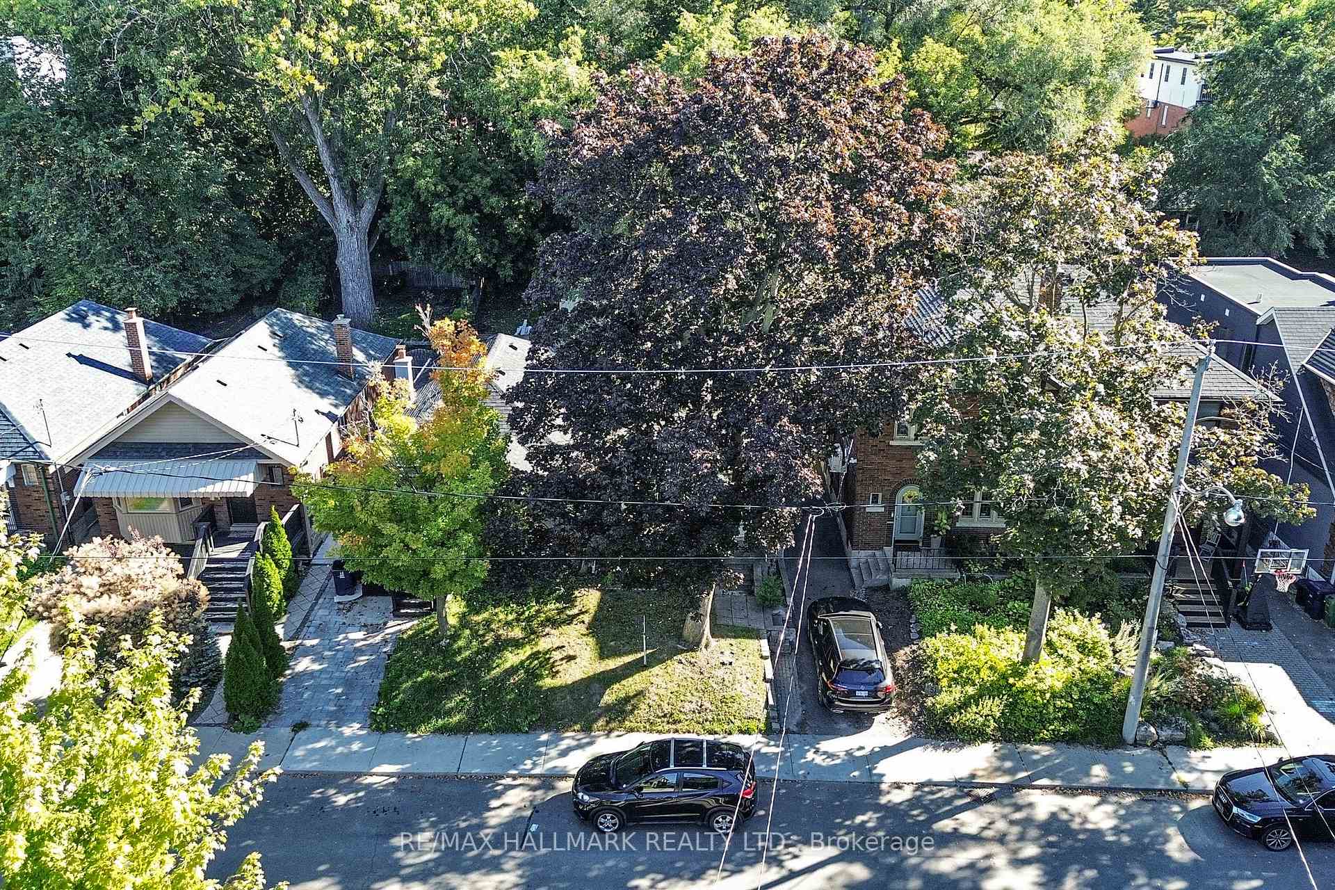 Photo 30 of 53 Highfield Road, Toronto, Greenwood-Coxwell — HOMEH