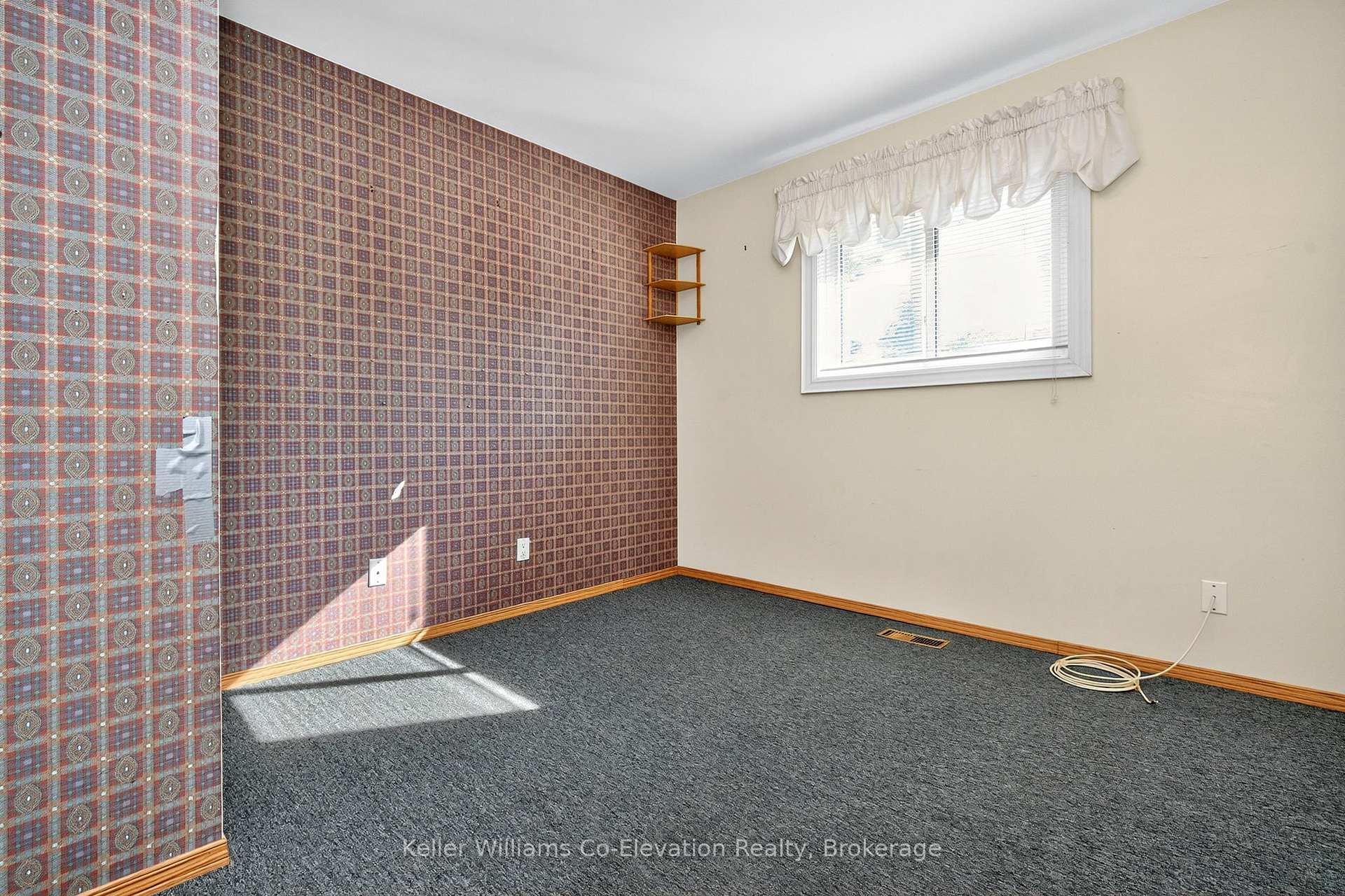 Photo 9 of 176 Bay Street, Tay, Victoria Harbour — HOMEH