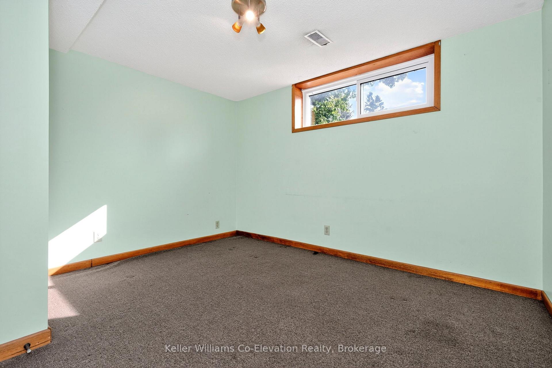 Photo 16 of 176 Bay Street, Tay, Victoria Harbour — HOMEH