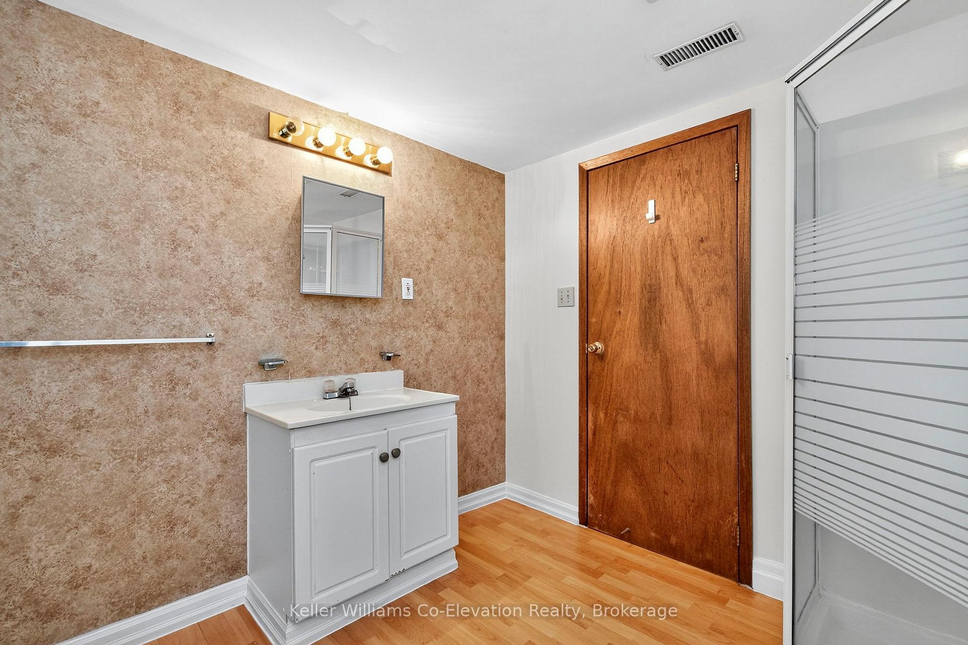 Photo 18 of 176 Bay Street, Tay, Victoria Harbour — HOMEH