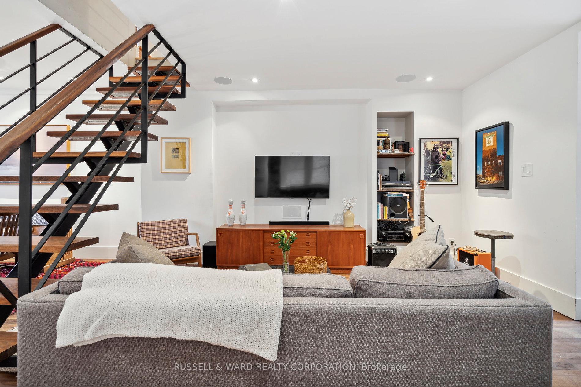 Photo 4 of 618 Clinton Street, Toronto, The Annex — HOMEH