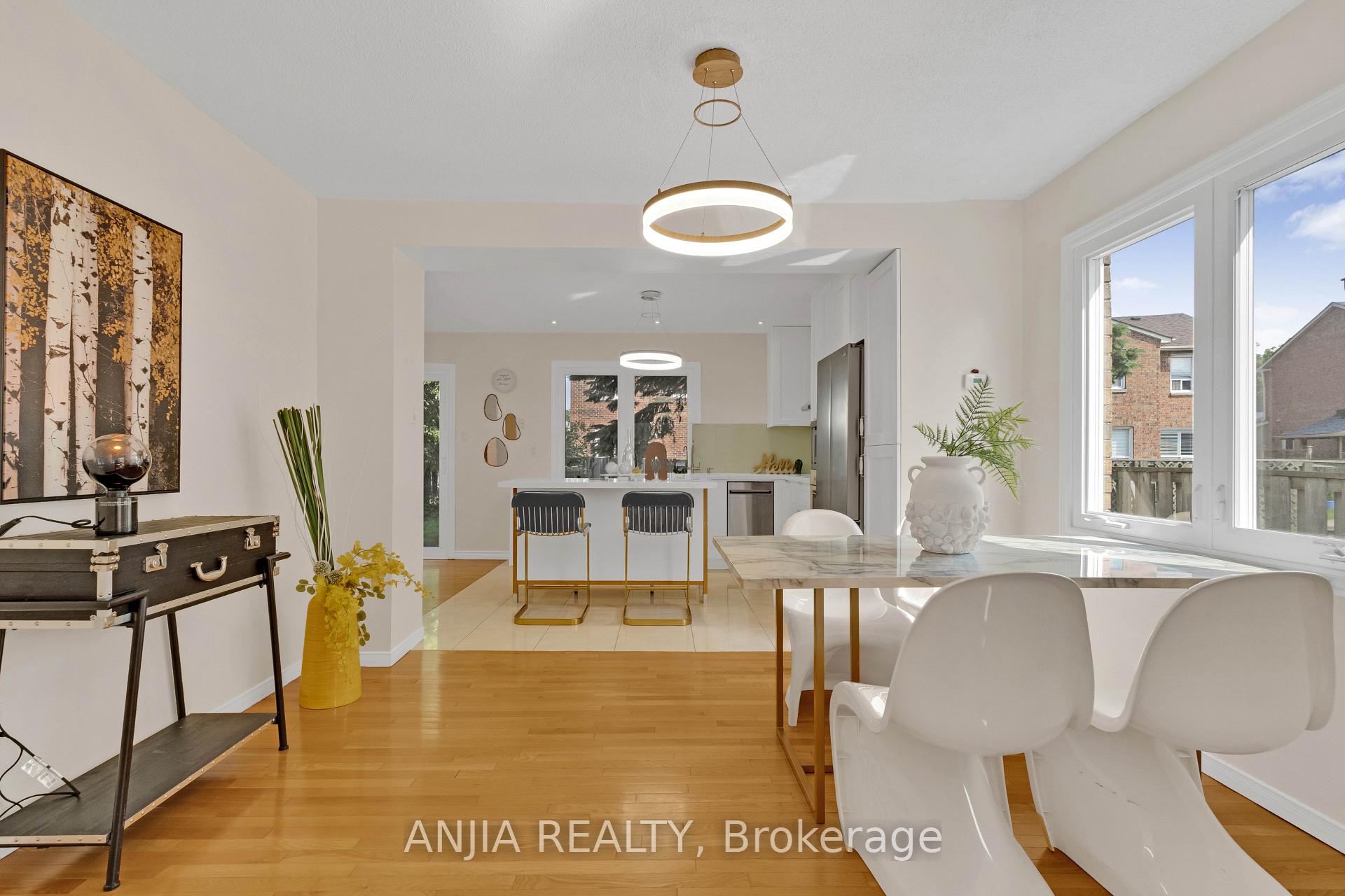 Photo 7 of 70 Elmfield Crescent, Scarborough, Steeles — HOMEH
