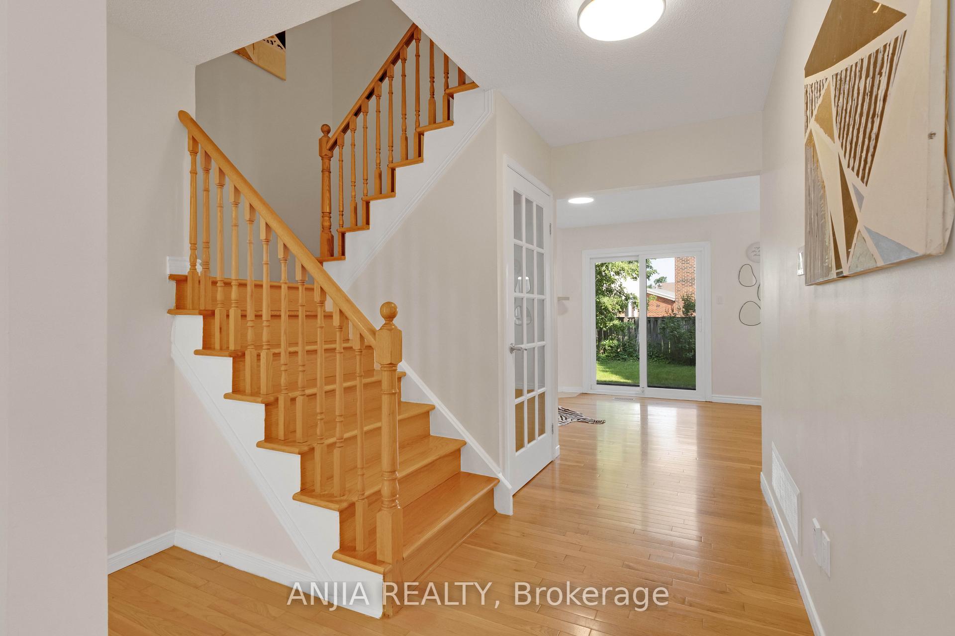 Photo 16 of 70 Elmfield Crescent, Scarborough, Steeles — HOMEH