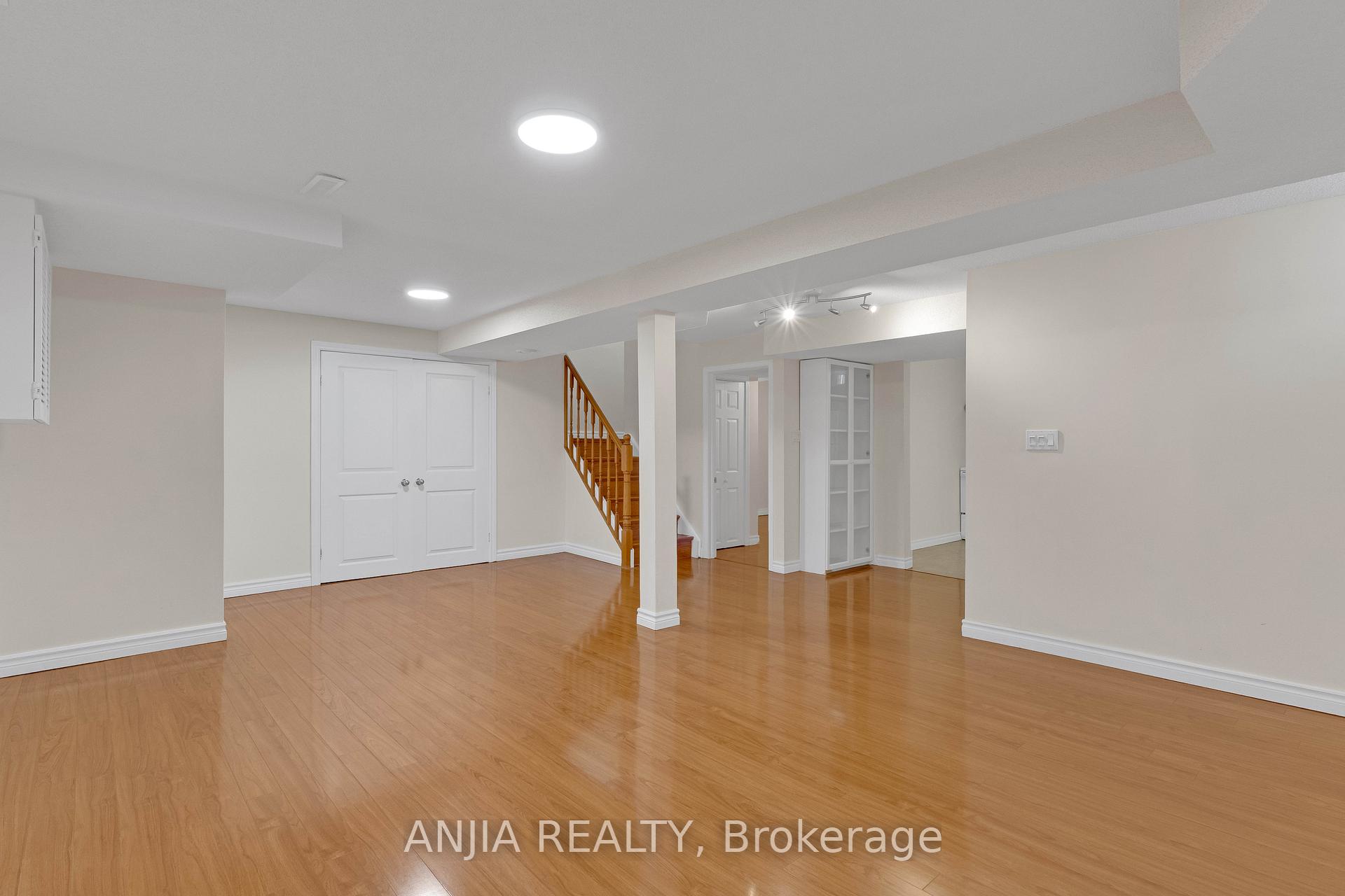 Photo 25 of 70 Elmfield Crescent, Scarborough, Steeles — HOMEH