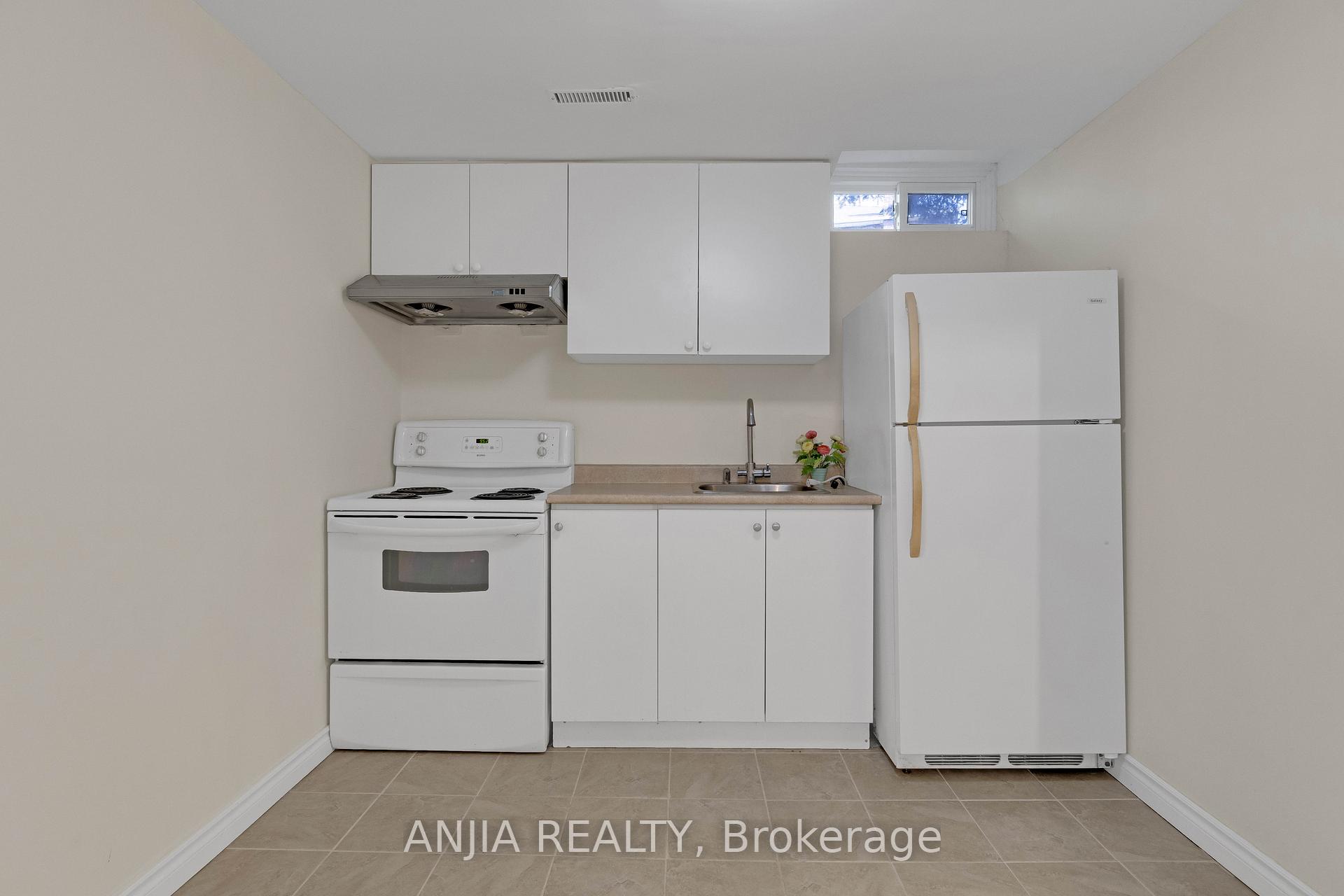 Photo 27 of 70 Elmfield Crescent, Scarborough, Steeles — HOMEH