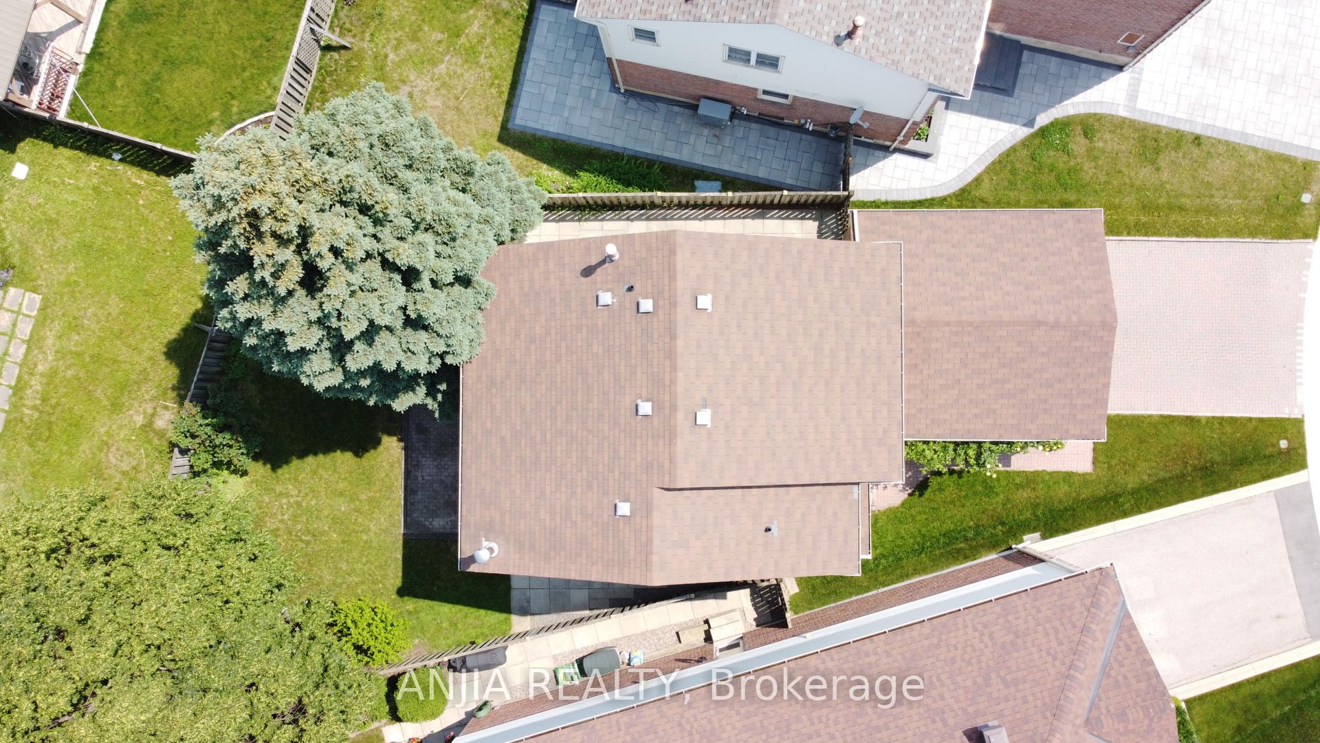 Photo 34 of 70 Elmfield Crescent, Scarborough, Steeles — HOMEH