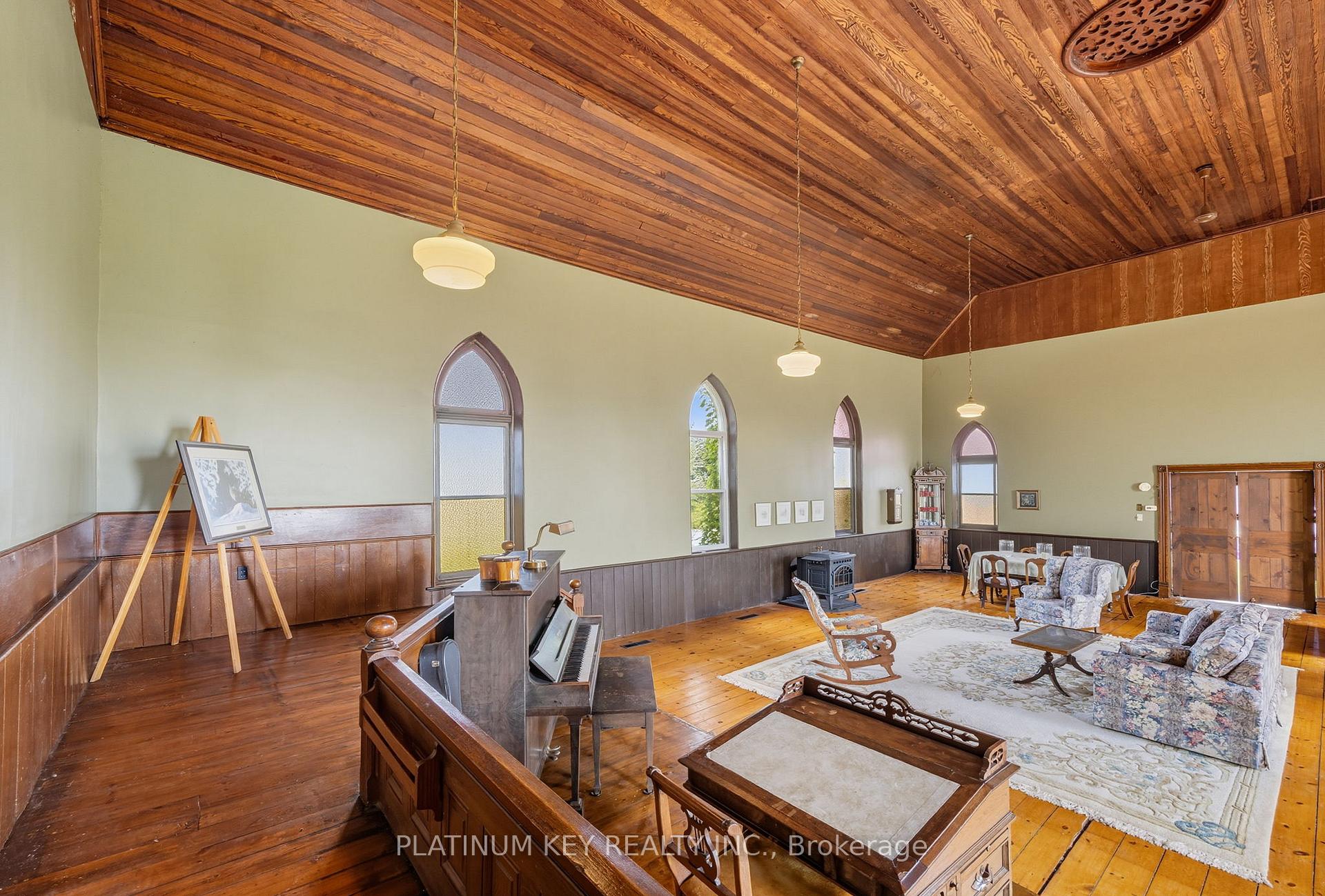 Photo 23 of 8546 Falconbridge Drive, Strathroy-Caradoc, Mount Brydges — HOMEH