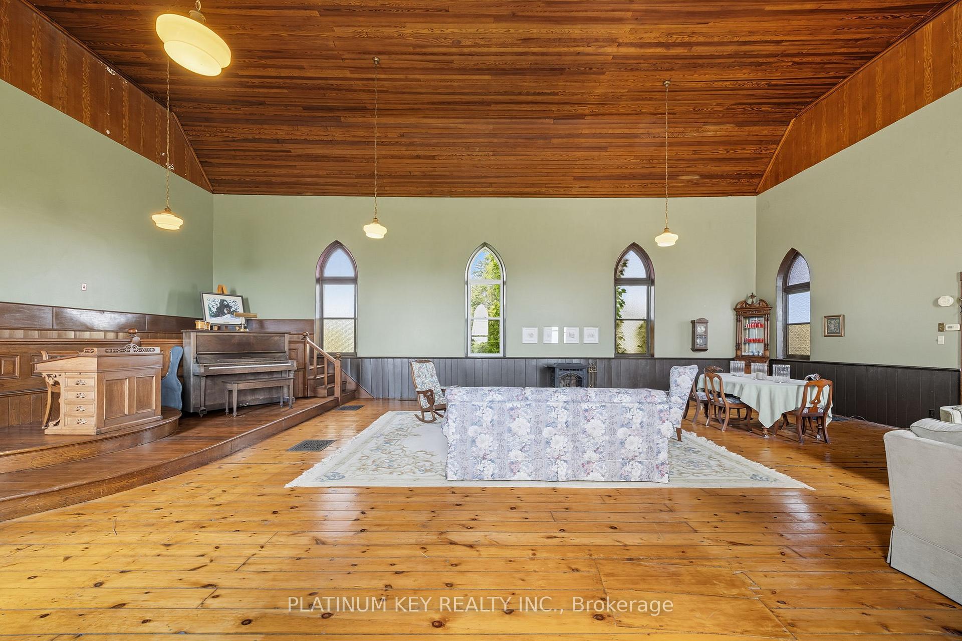 Photo 24 of 8546 Falconbridge Drive, Strathroy-Caradoc, Mount Brydges — HOMEH
