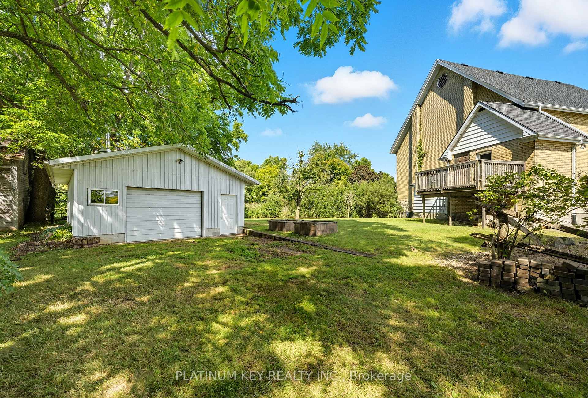 Photo 29 of 8546 Falconbridge Drive, Strathroy-Caradoc, Mount Brydges — HOMEH