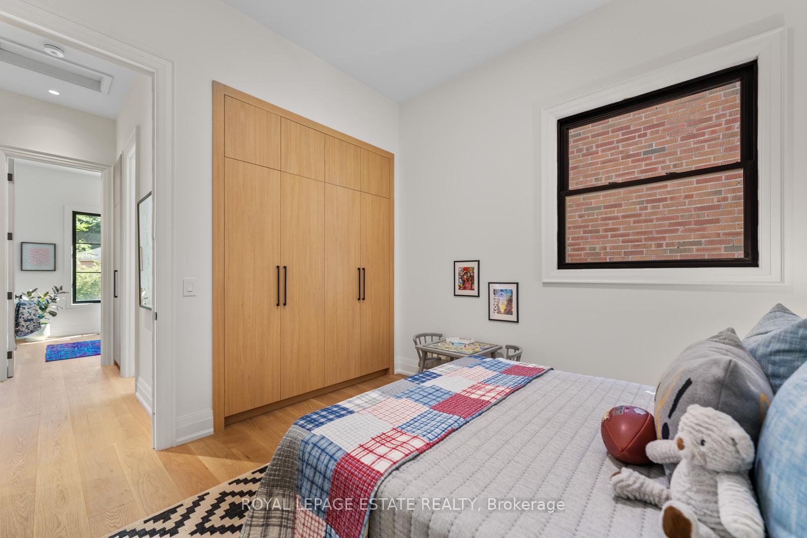Photo 27 of 21 Glen Davis Crescent, Toronto, East End-Danforth — HOMEH