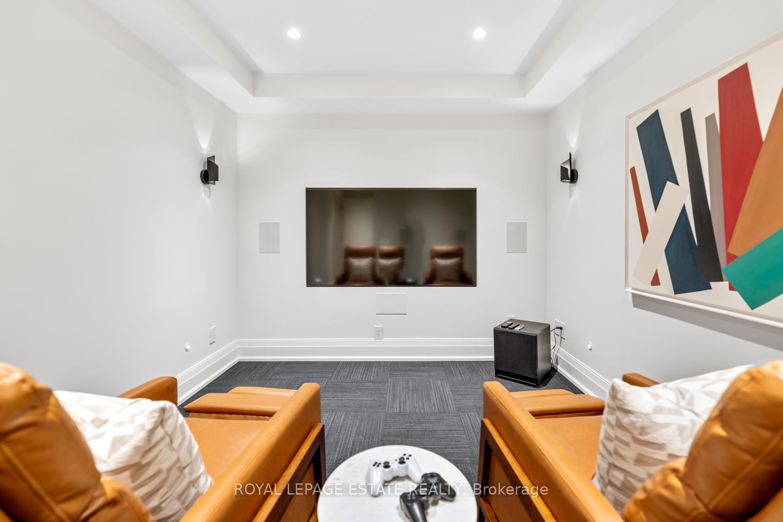Photo 44 of 21 Glen Davis Crescent, Toronto, East End-Danforth — HOMEH