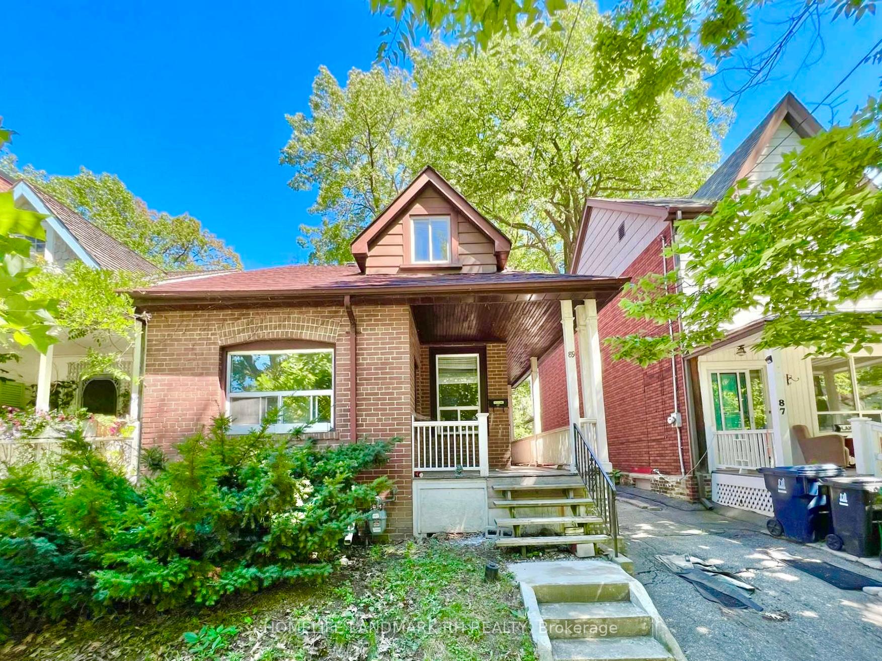 Front of 89 Waverley Road