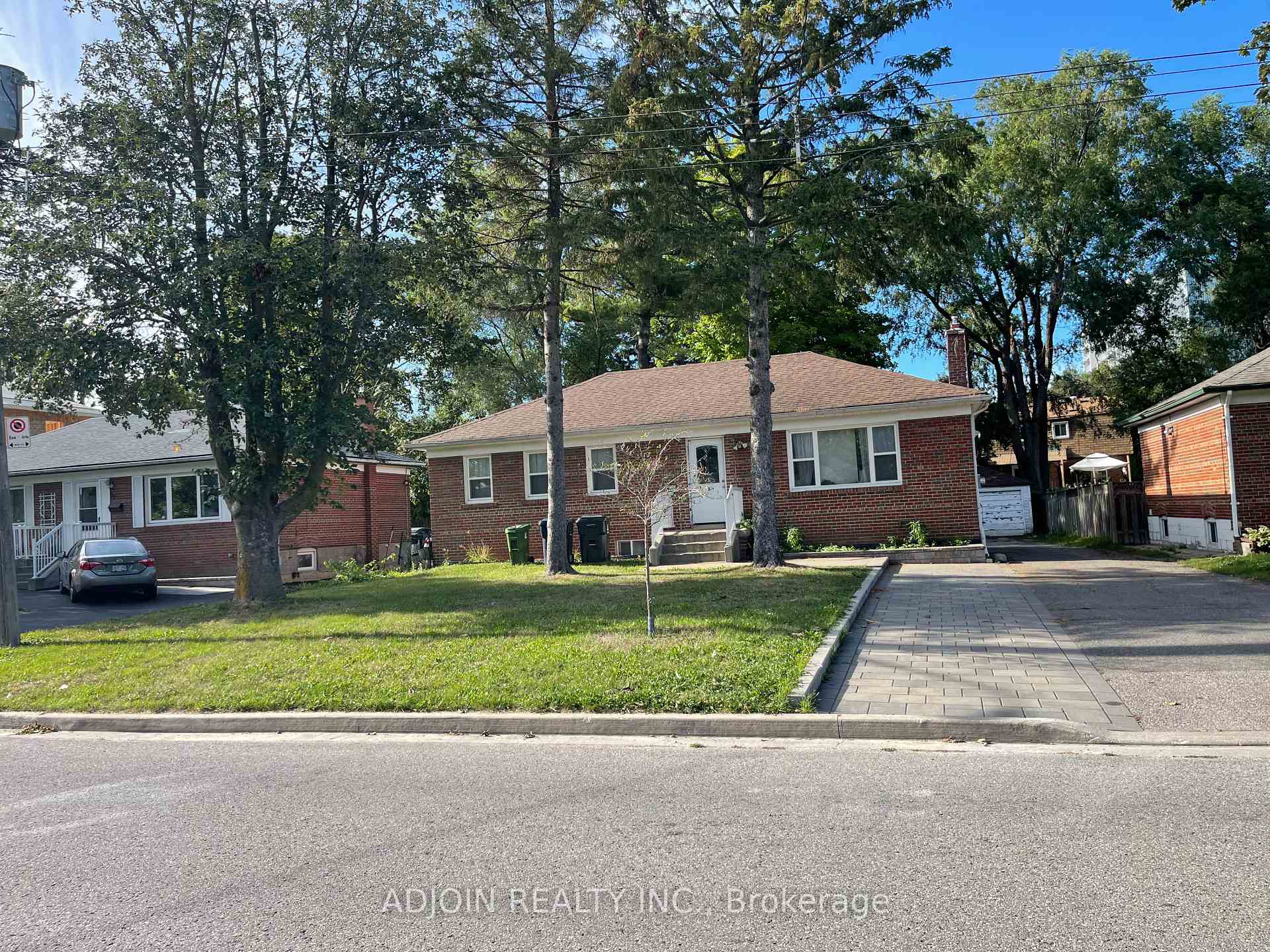 Front of 50 Dempster Street S