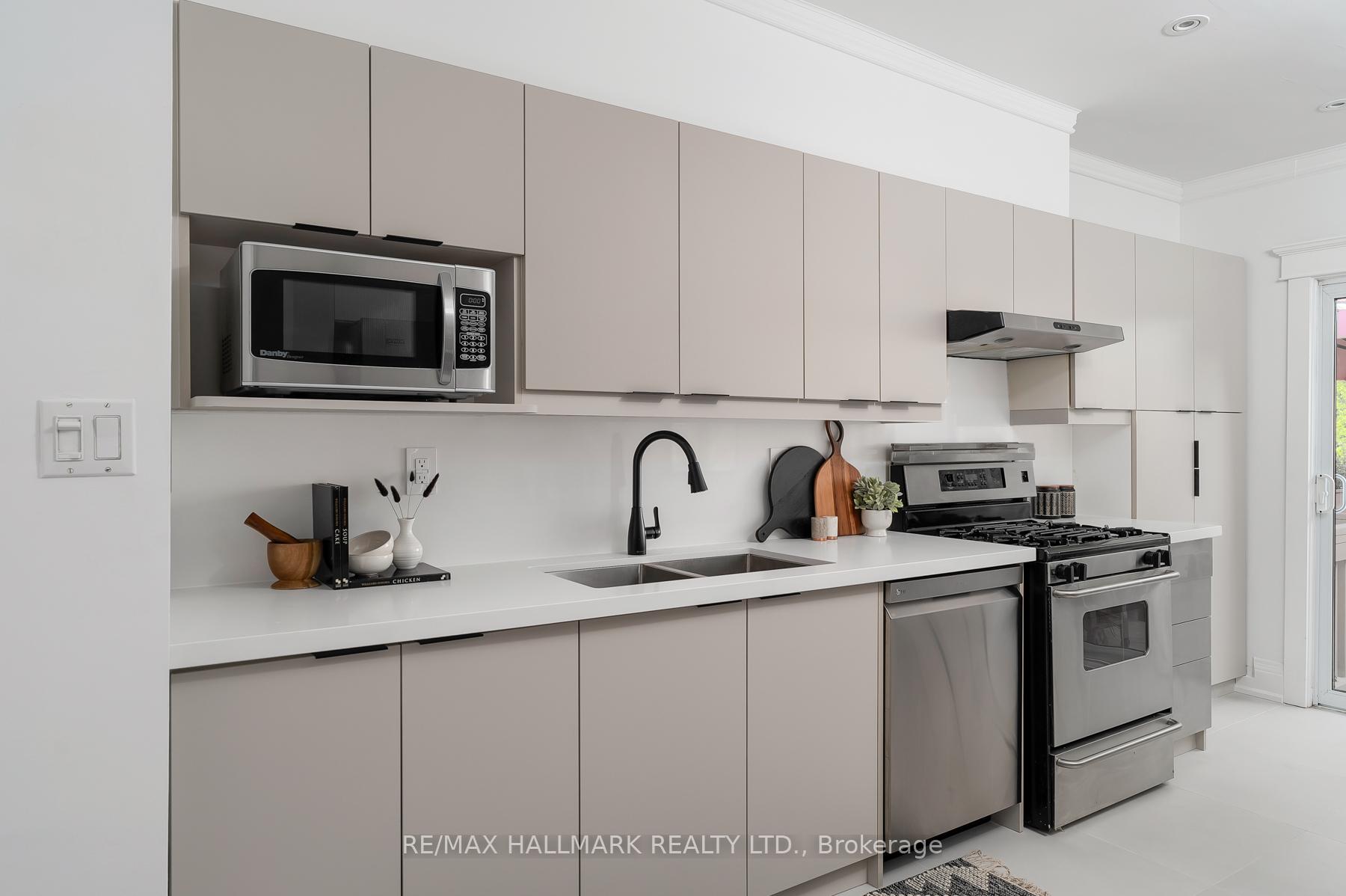 Photo 14 of 54 Wroxeter Avenue, Toronto, Blake-Jones — HOMEH