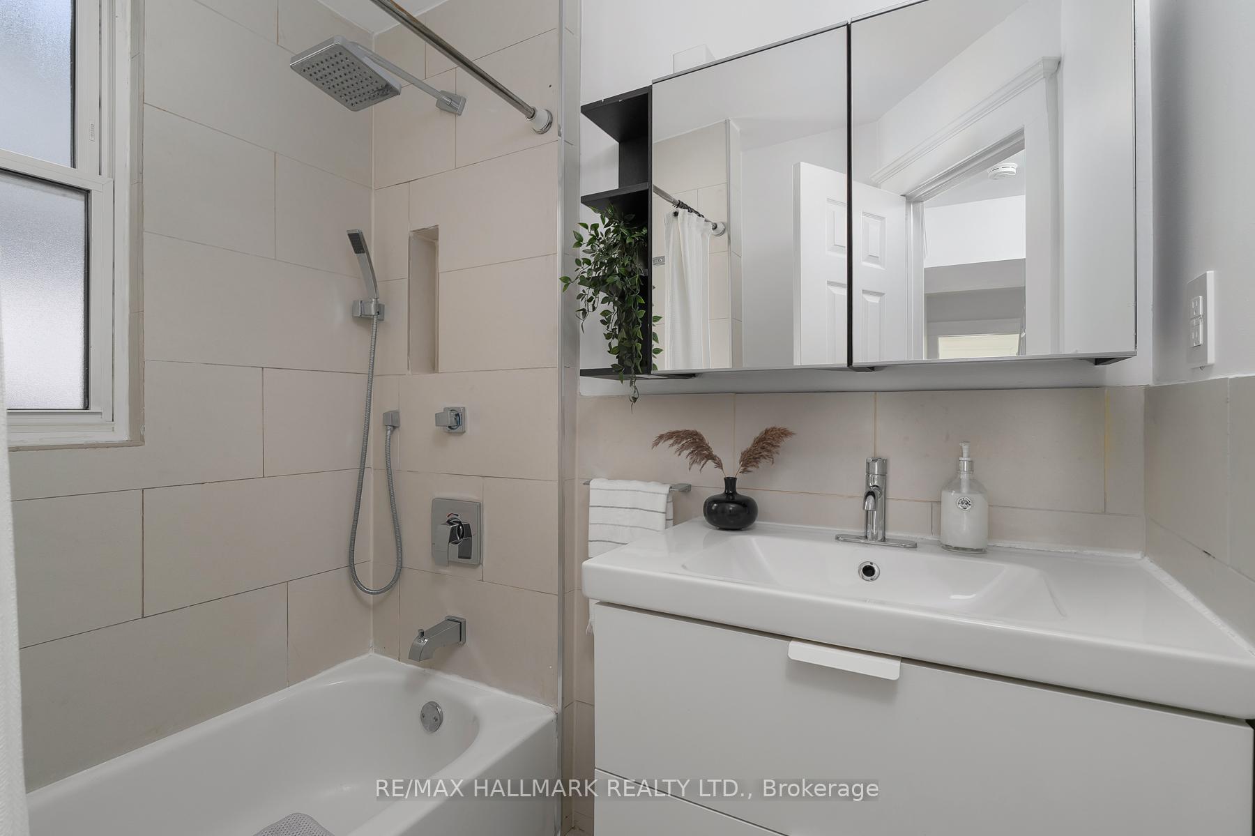 Photo 23 of 54 Wroxeter Avenue, Toronto, Blake-Jones — HOMEH