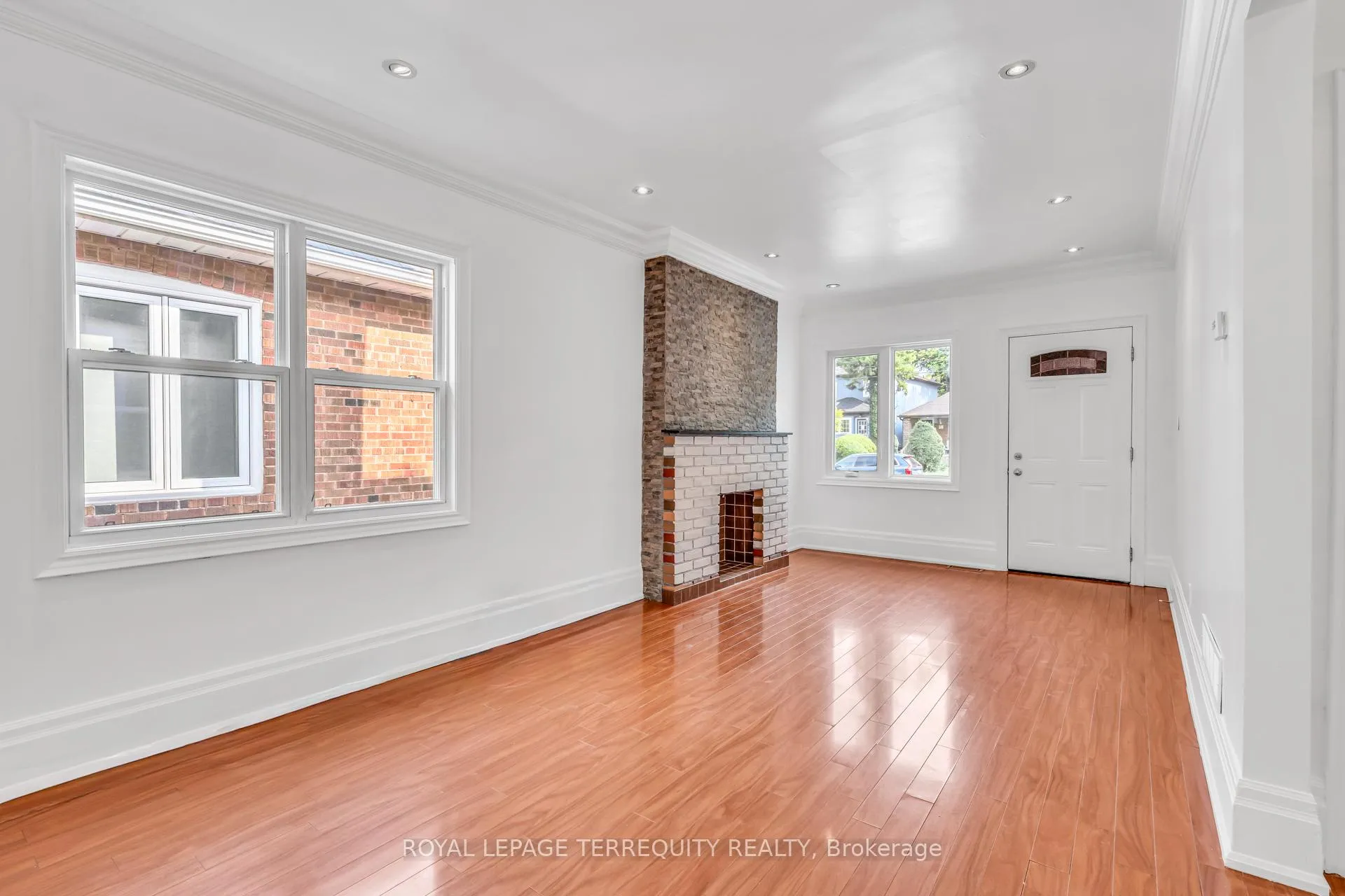 Photo 2 of 78 Lawrence Avenue W, Toronto, Lawrence Park North — HOMEH