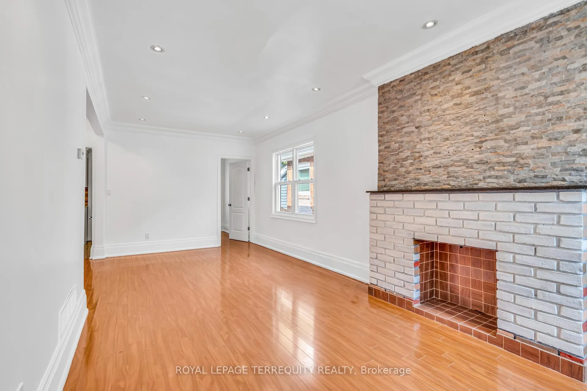 Photo 3 of 78 Lawrence Avenue W, Toronto, Lawrence Park North — HOMEH