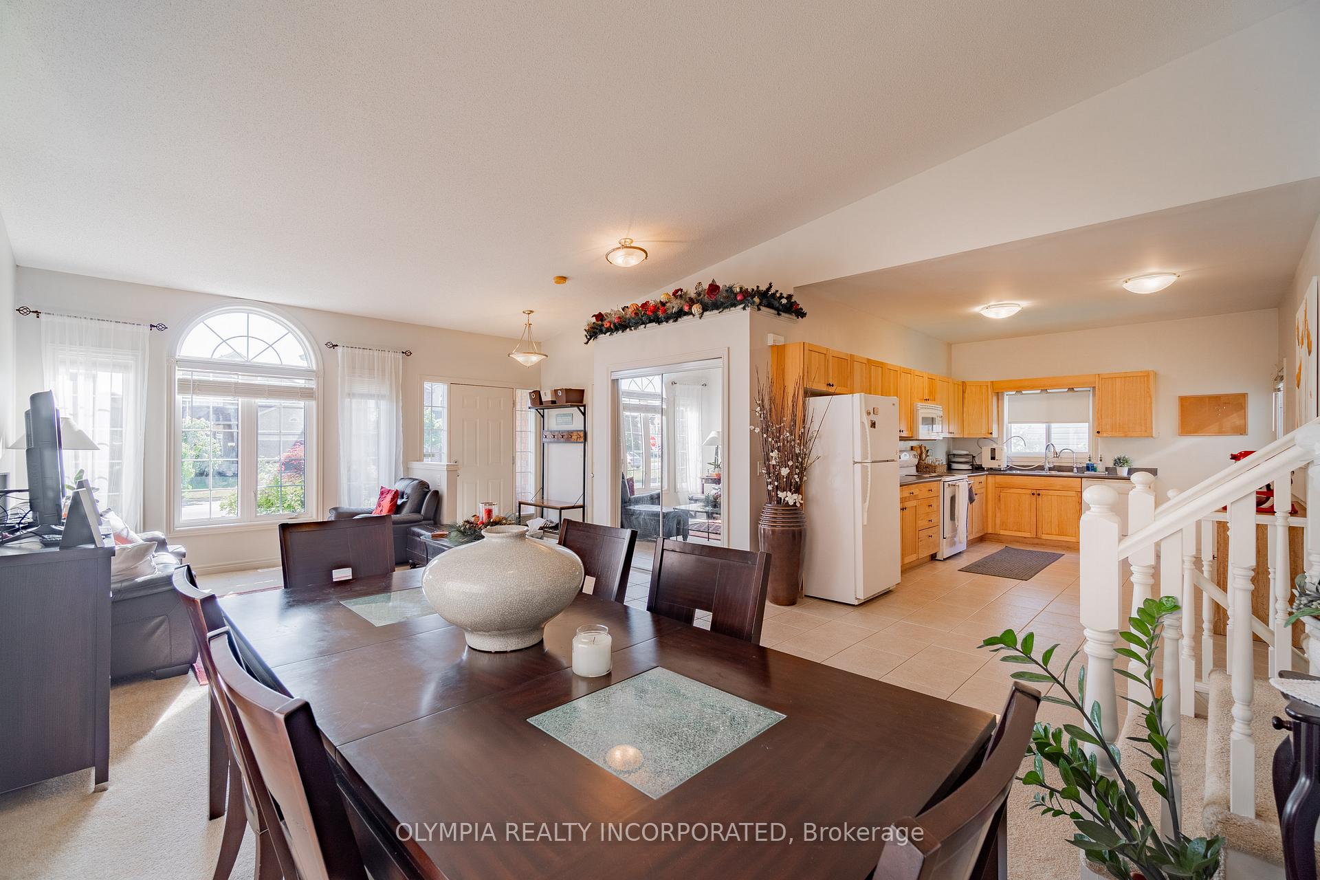 Photo 4 of 264 Winterberry Boulevard, Thorold, Confederation Heights — HOMEH