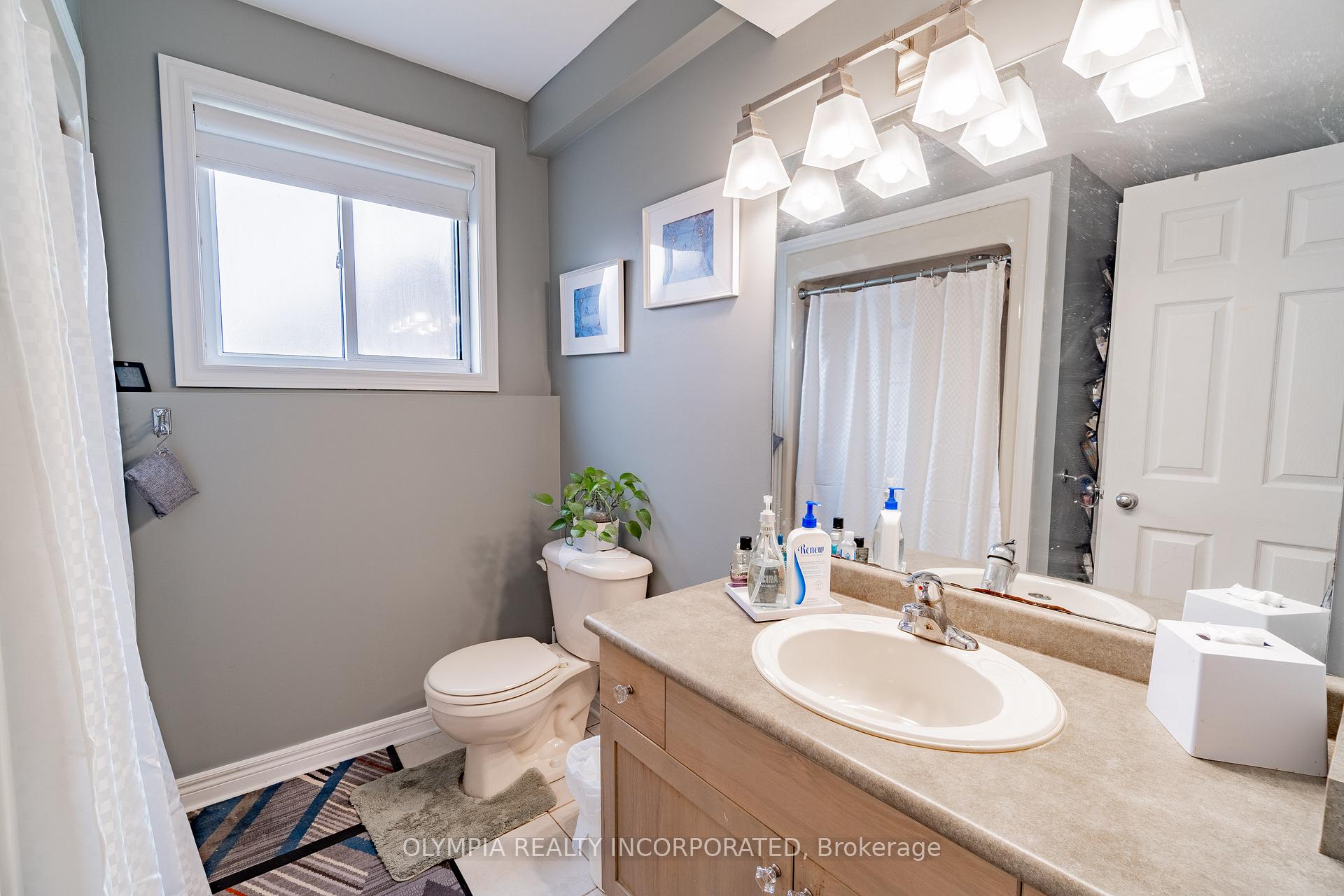 Photo 16 of 264 Winterberry Boulevard, Thorold, Confederation Heights — HOMEH