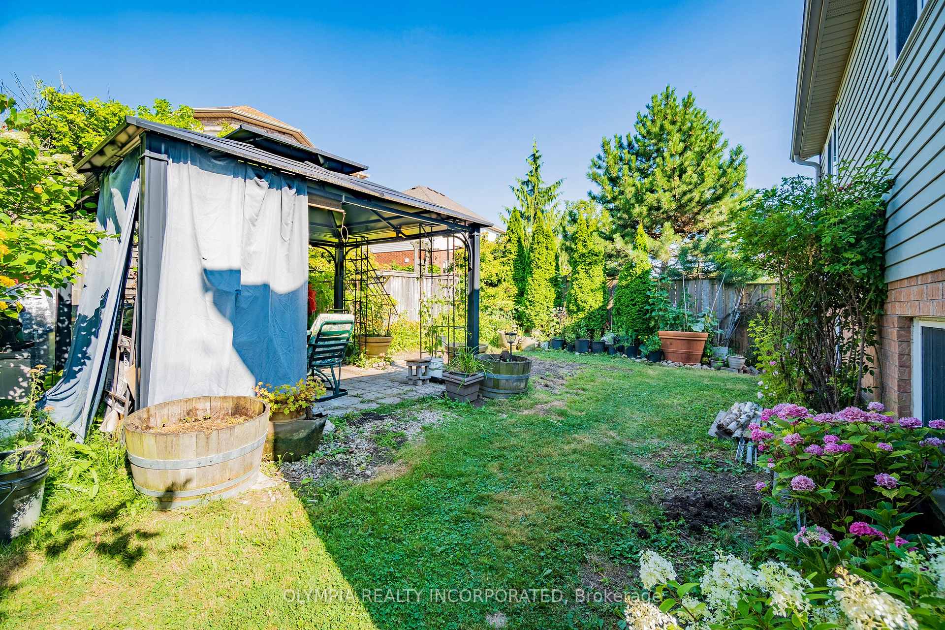 Photo 21 of 264 Winterberry Boulevard, Thorold, Confederation Heights — HOMEH