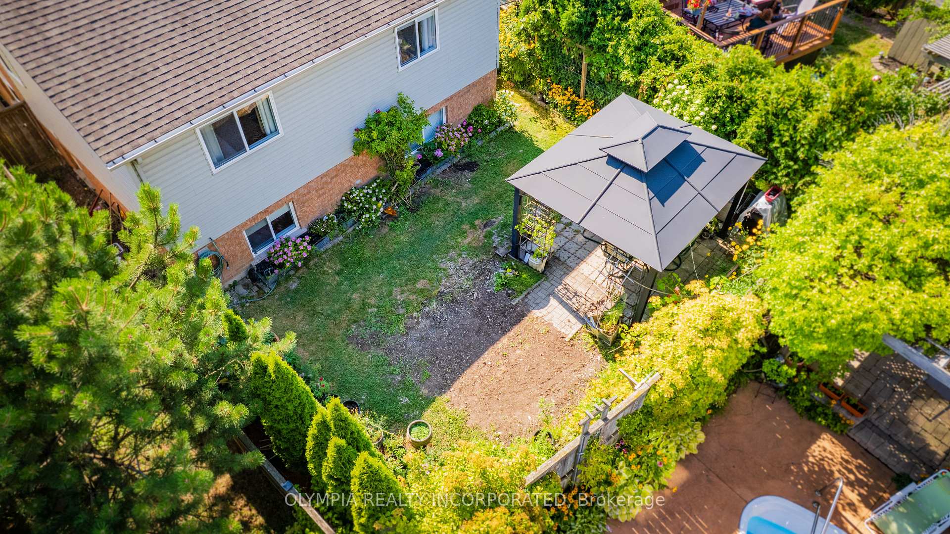 Photo 23 of 264 Winterberry Boulevard, Thorold, Confederation Heights — HOMEH