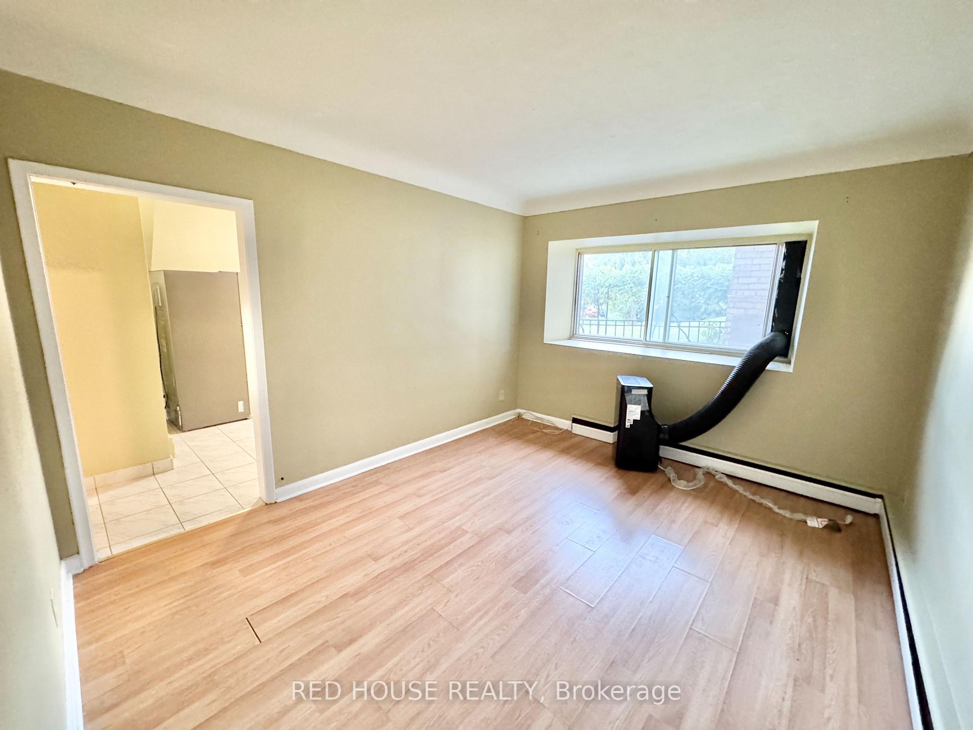 Photo 6 of Unit 3, 55 John Street, Thorold, Thorold Downtown — HOMEH