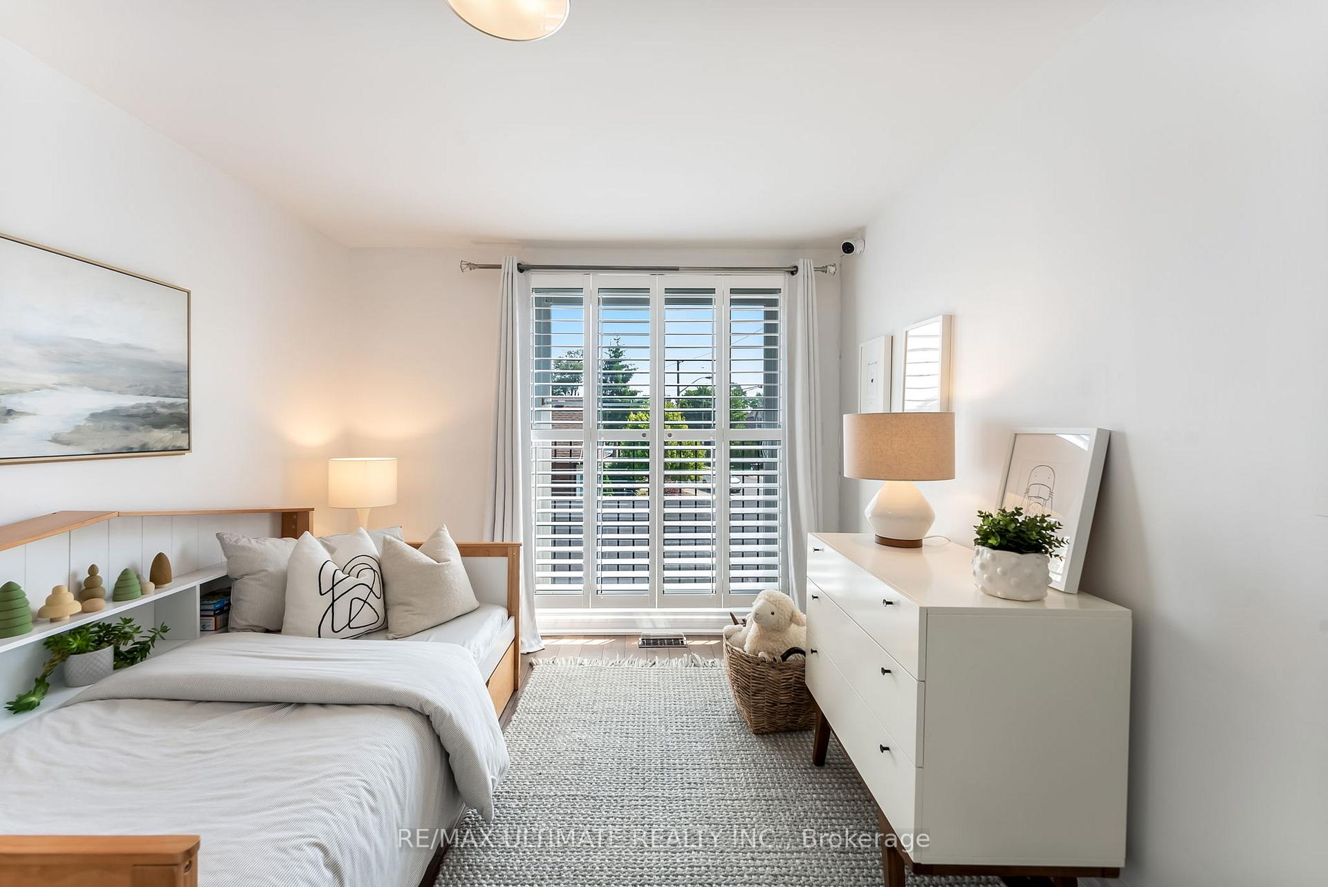 Photo 21 of 247 Dewhurst Boulevard N, Toronto, Danforth Village-East York — HOMEH