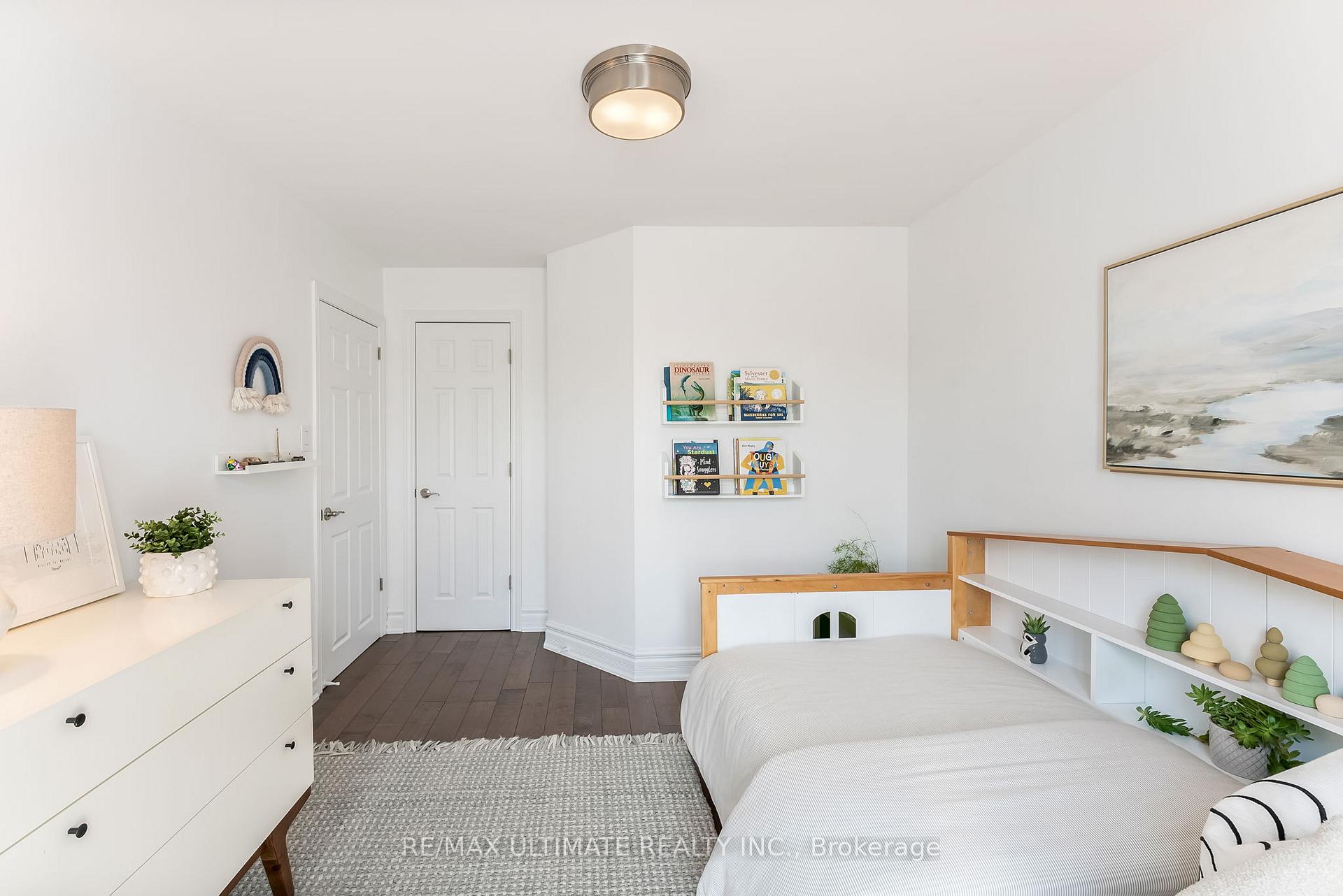 Photo 23 of 247 Dewhurst Boulevard N, Toronto, Danforth Village-East York — HOMEH