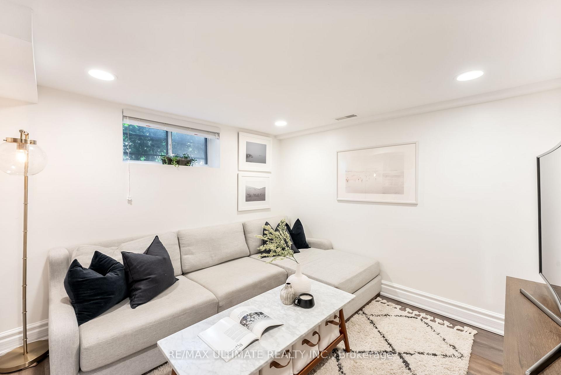 Photo 29 of 247 Dewhurst Boulevard N, Toronto, Danforth Village-East York — HOMEH