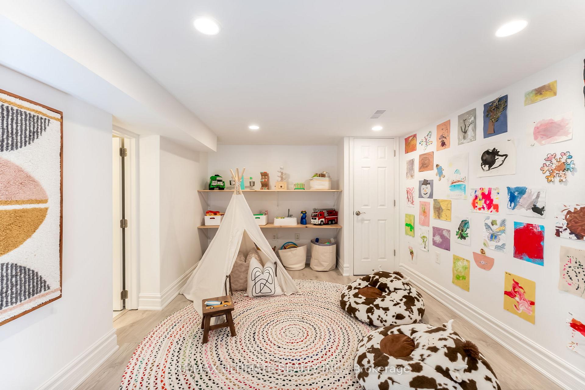 Photo 33 of 247 Dewhurst Boulevard N, Toronto, Danforth Village-East York — HOMEH