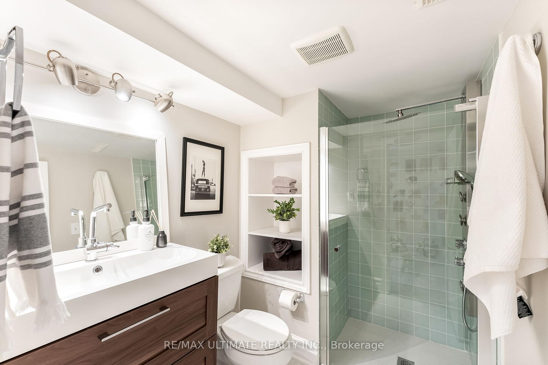 Photo 35 of 247 Dewhurst Boulevard N, Toronto, Danforth Village-East York — HOMEH
