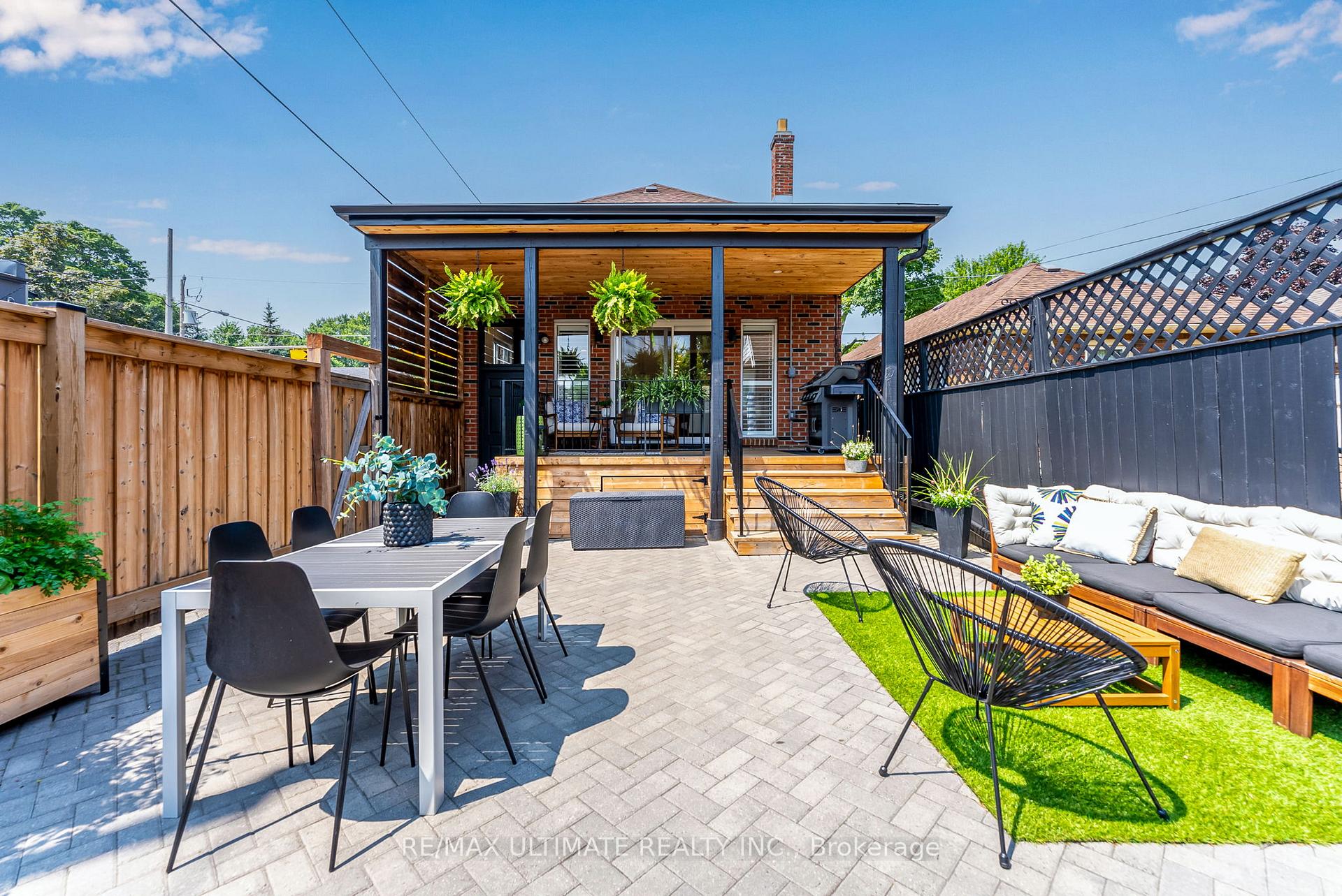 Photo 37 of 247 Dewhurst Boulevard N, Toronto, Danforth Village-East York — HOMEH