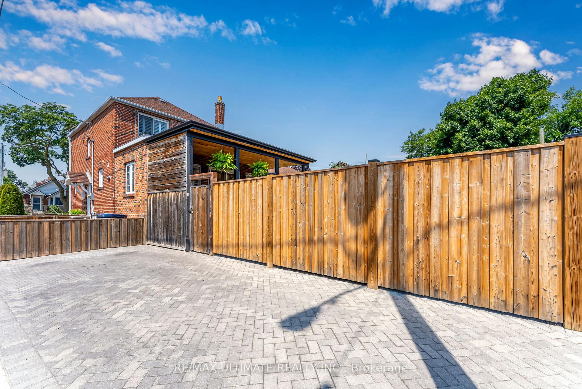 Photo 43 of 247 Dewhurst Boulevard N, Toronto, Danforth Village-East York — HOMEH