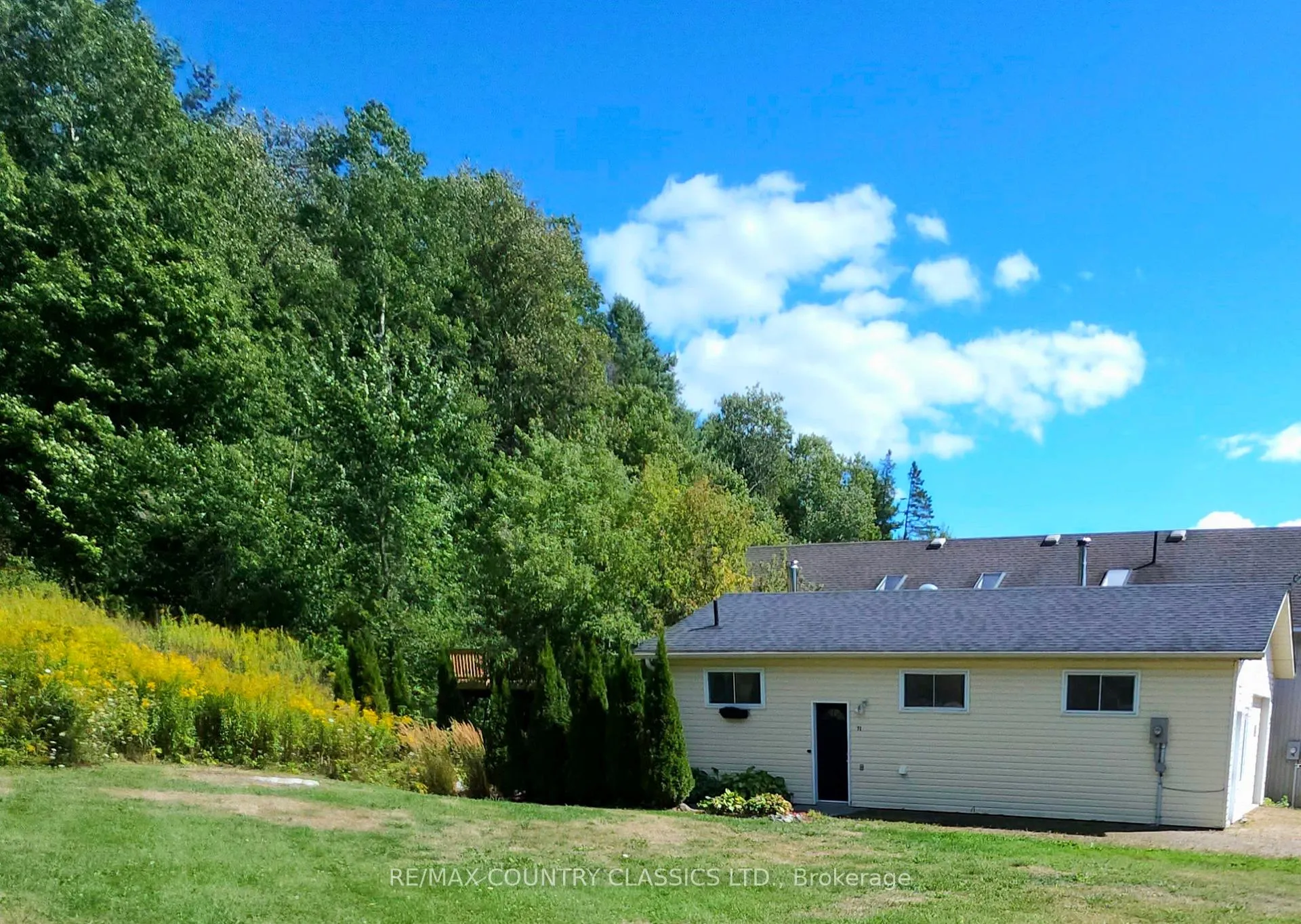 Photo 2 of 71 & 73 Cleak Avenue, Bancroft, Bancroft Ward — HOMEH