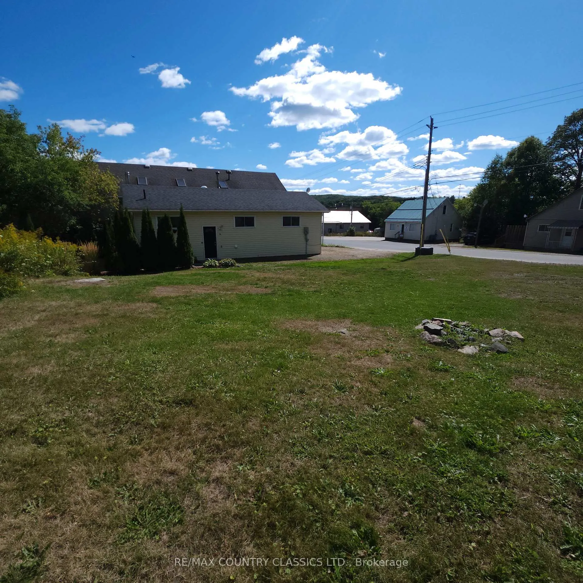 Photo 7 of 71 & 73 Cleak Avenue, Bancroft, Bancroft Ward — HOMEH