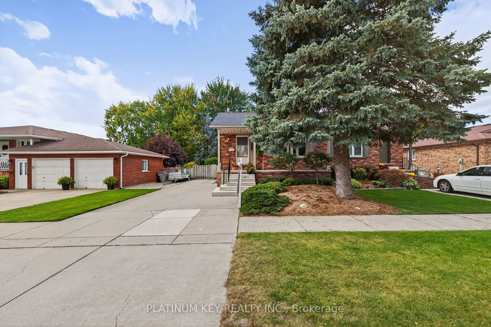 Photo 4 of 334 Mckellar Street, Strathroy-Caradoc, SW — HOMEH