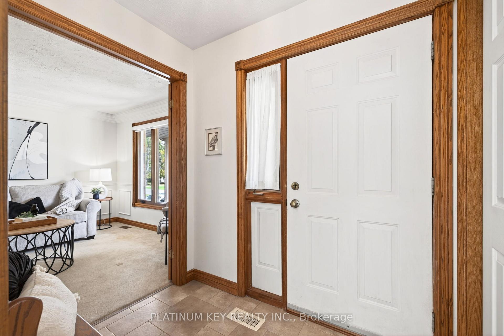 Photo 6 of 334 Mckellar Street, Strathroy-Caradoc, SW — HOMEH