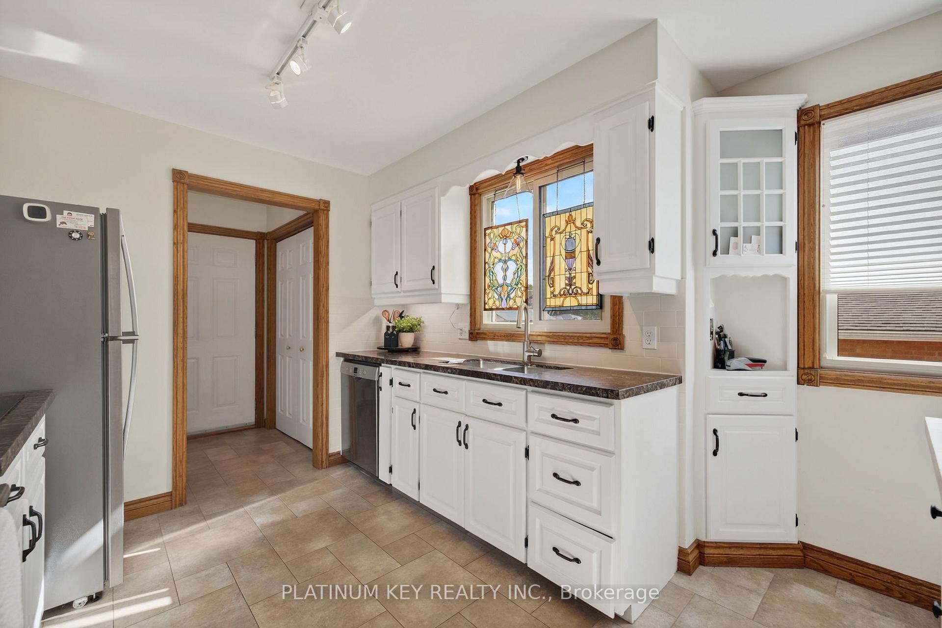 Photo 13 of 334 Mckellar Street, Strathroy-Caradoc, SW — HOMEH
