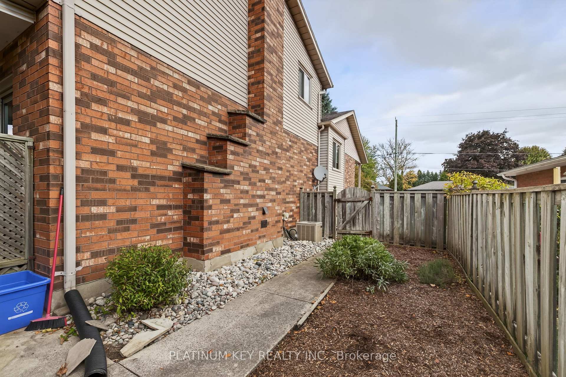 Photo 36 of 334 Mckellar Street, Strathroy-Caradoc, SW — HOMEH