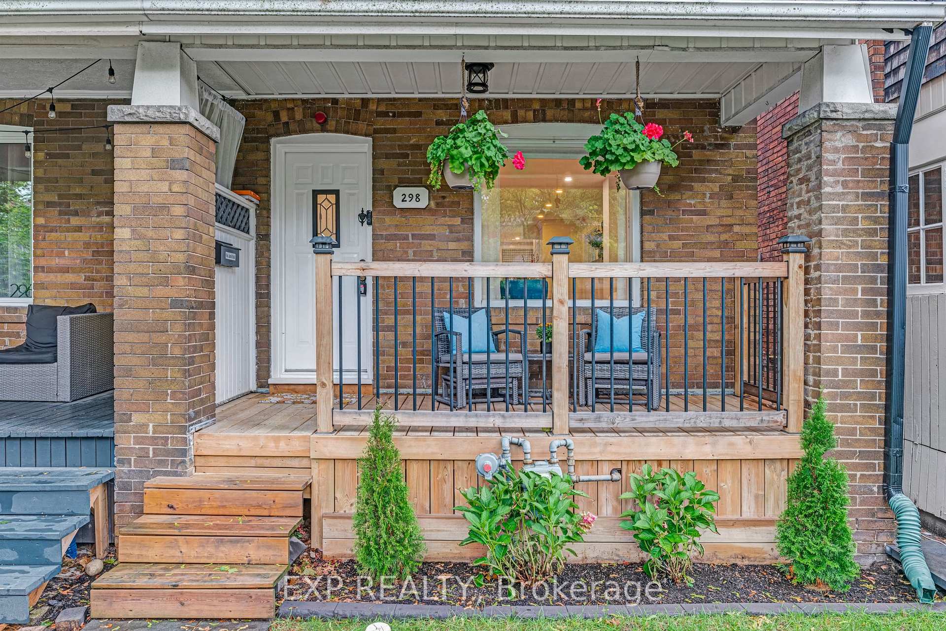 Photo 2 of 298 Gainsborough Road, Toronto, Woodbine Corridor — HOMEH