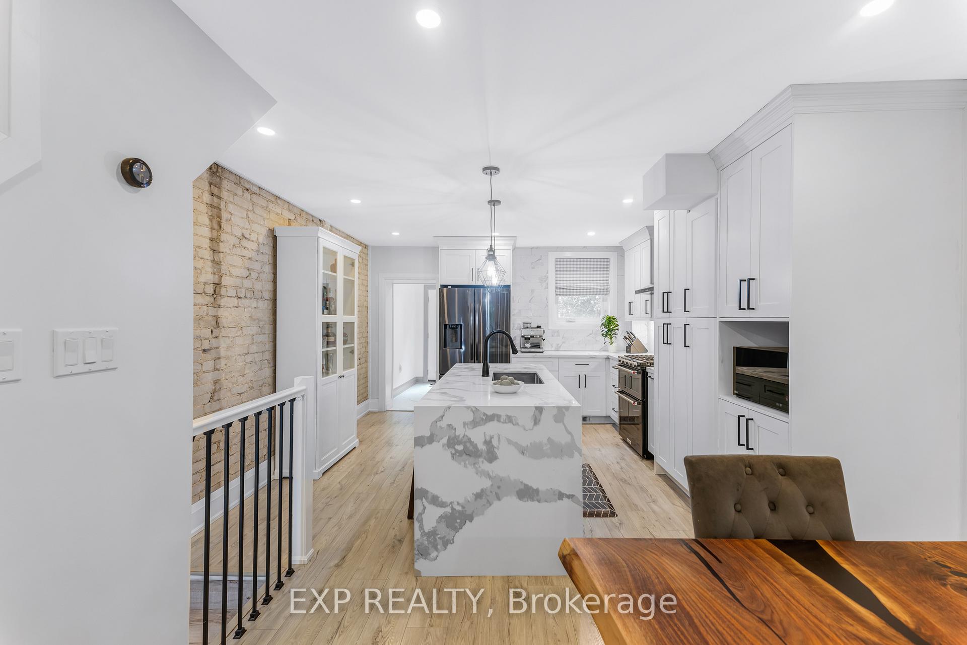 Photo 10 of 298 Gainsborough Road, Toronto, Woodbine Corridor — HOMEH
