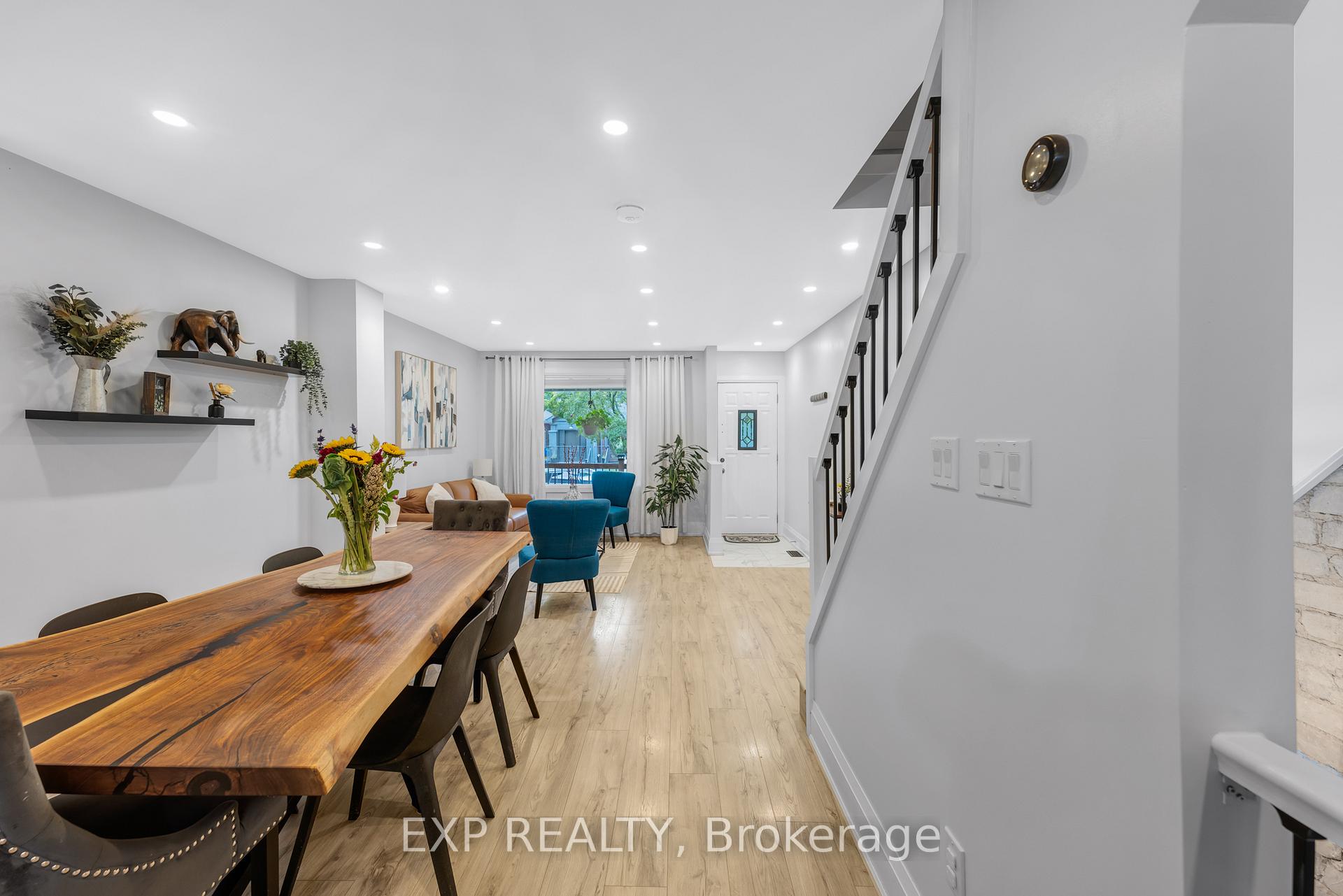 Photo 16 of 298 Gainsborough Road, Toronto, Woodbine Corridor — HOMEH