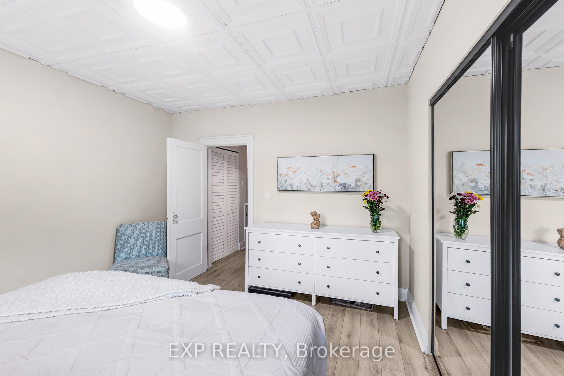 Photo 22 of 298 Gainsborough Road, Toronto, Woodbine Corridor — HOMEH