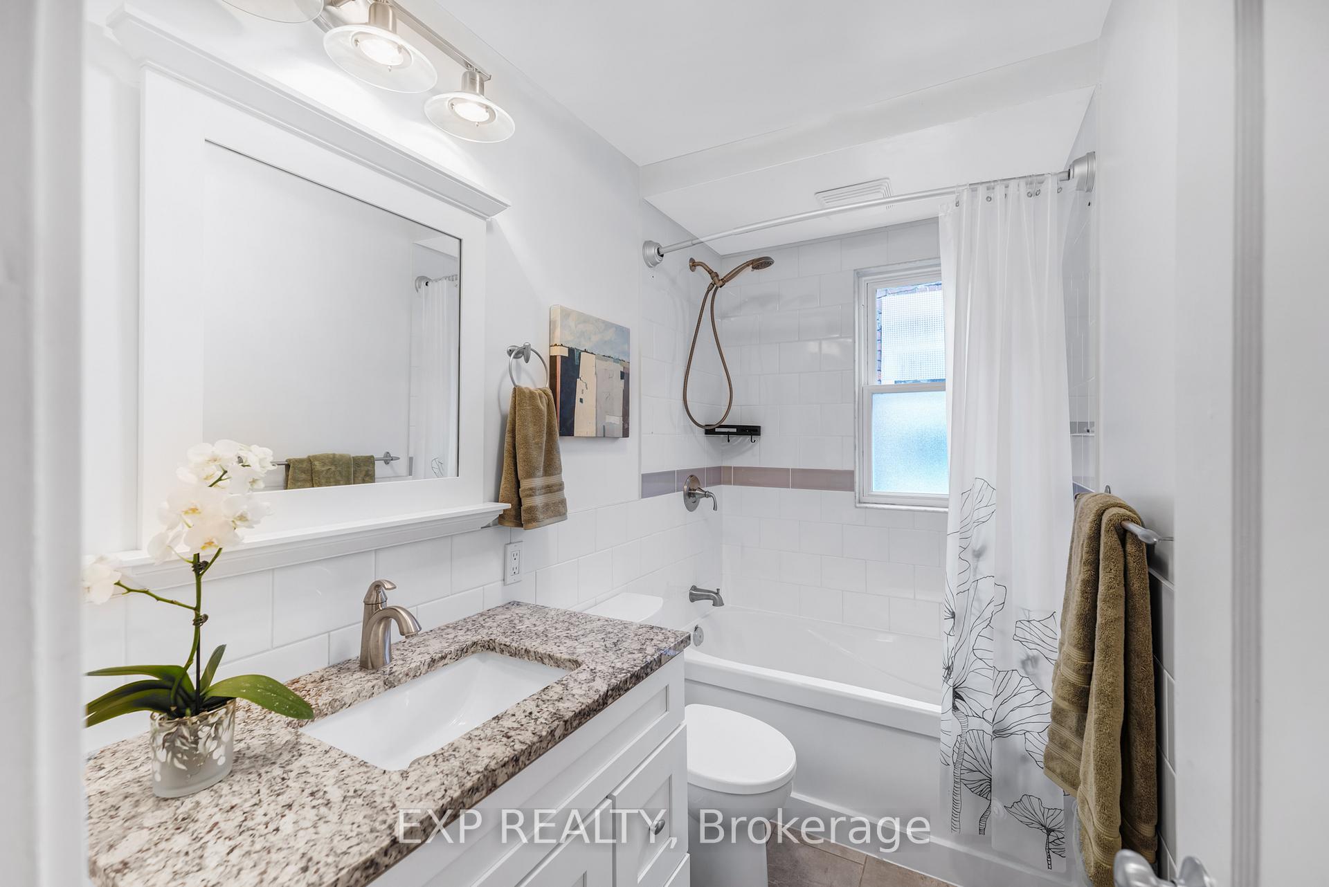 Photo 23 of 298 Gainsborough Road, Toronto, Woodbine Corridor — HOMEH