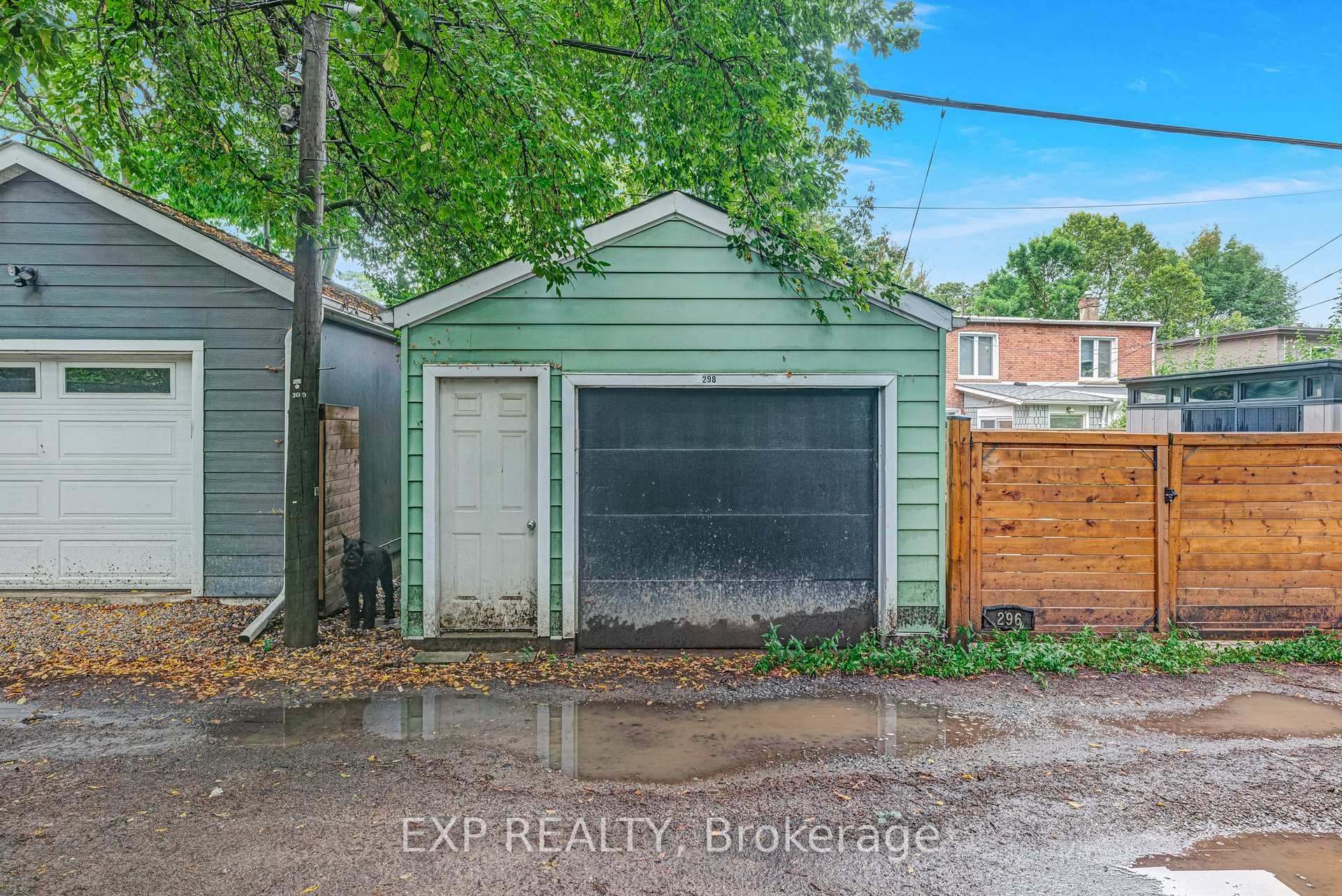 Photo 38 of 298 Gainsborough Road, Toronto, Woodbine Corridor — HOMEH