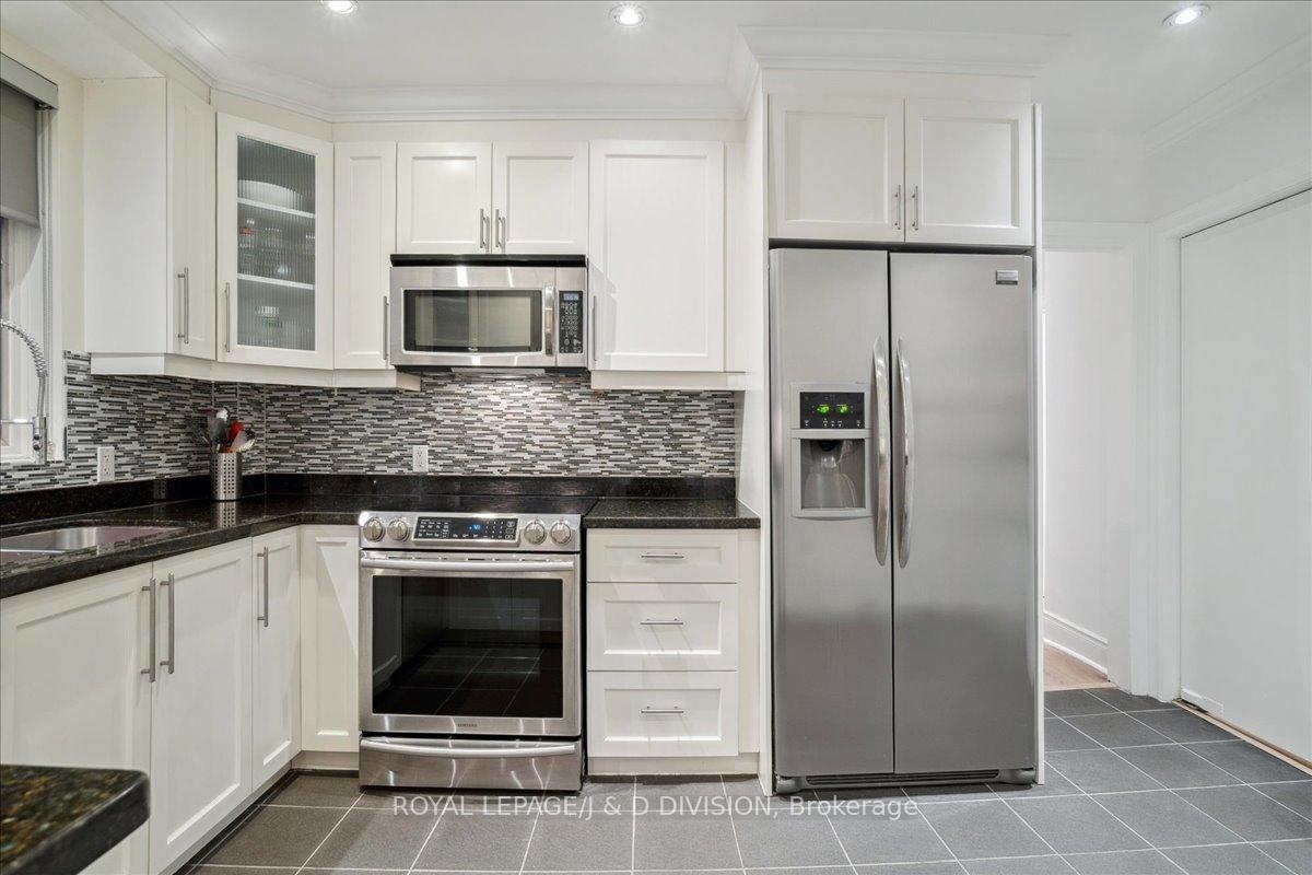 Photo 9 of Unit Main Floor, 3 Killarney Road, Toronto, Forest Hill South — HOMEH