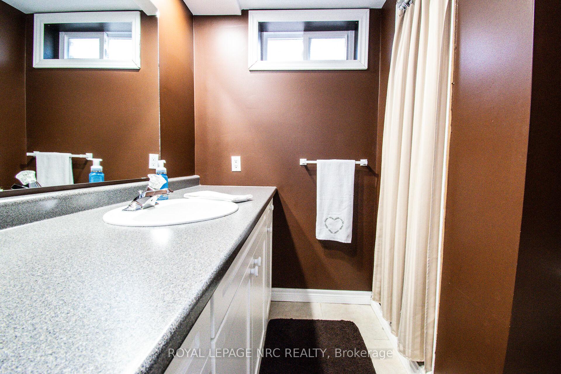 Photo 36 of 63 Elgin Street, Thorold, Thorold Downtown — HOMEH