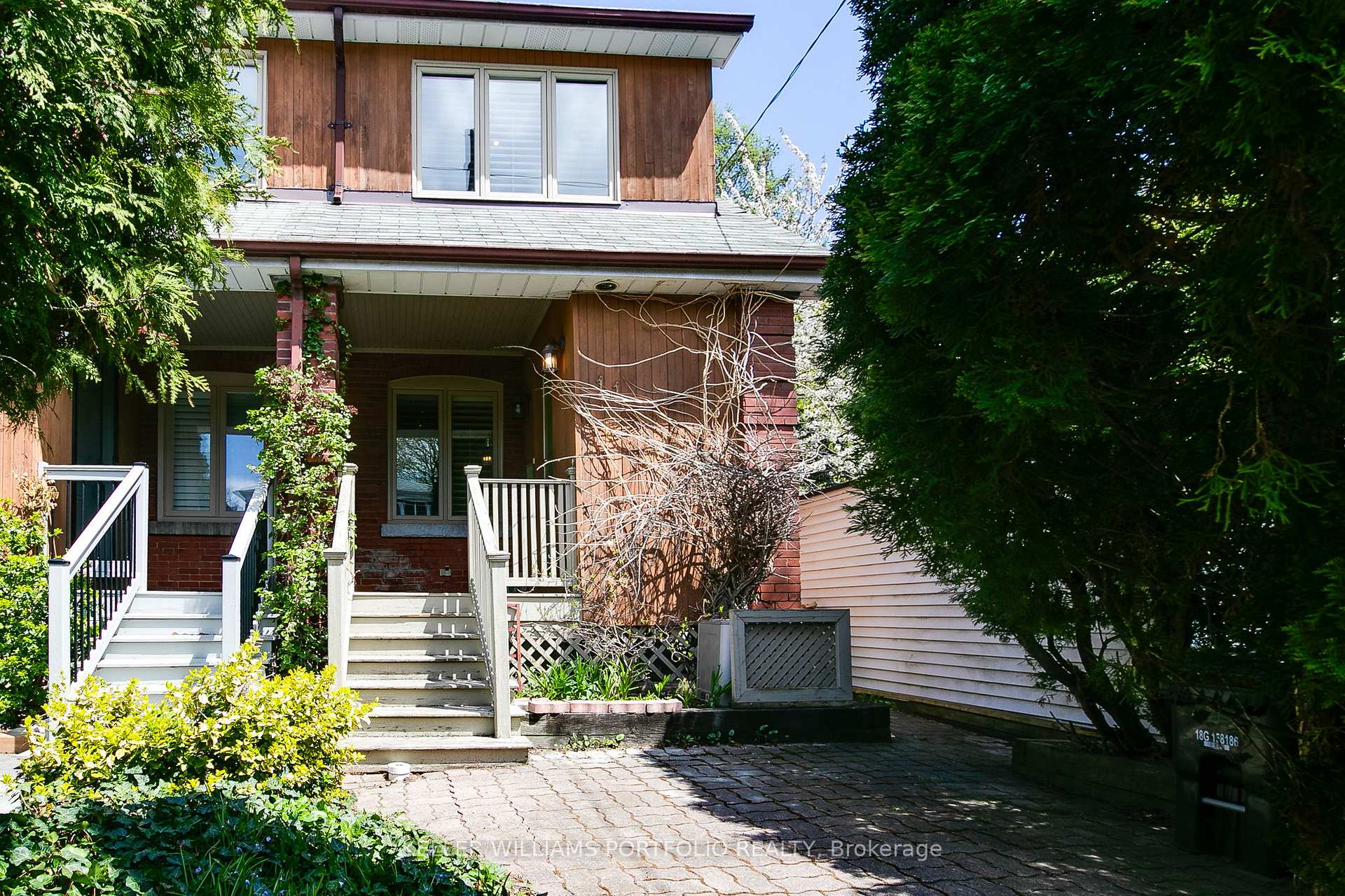 Photo 1 of 11 Arlington Avenue, Toronto, Wychwood — HOMEH