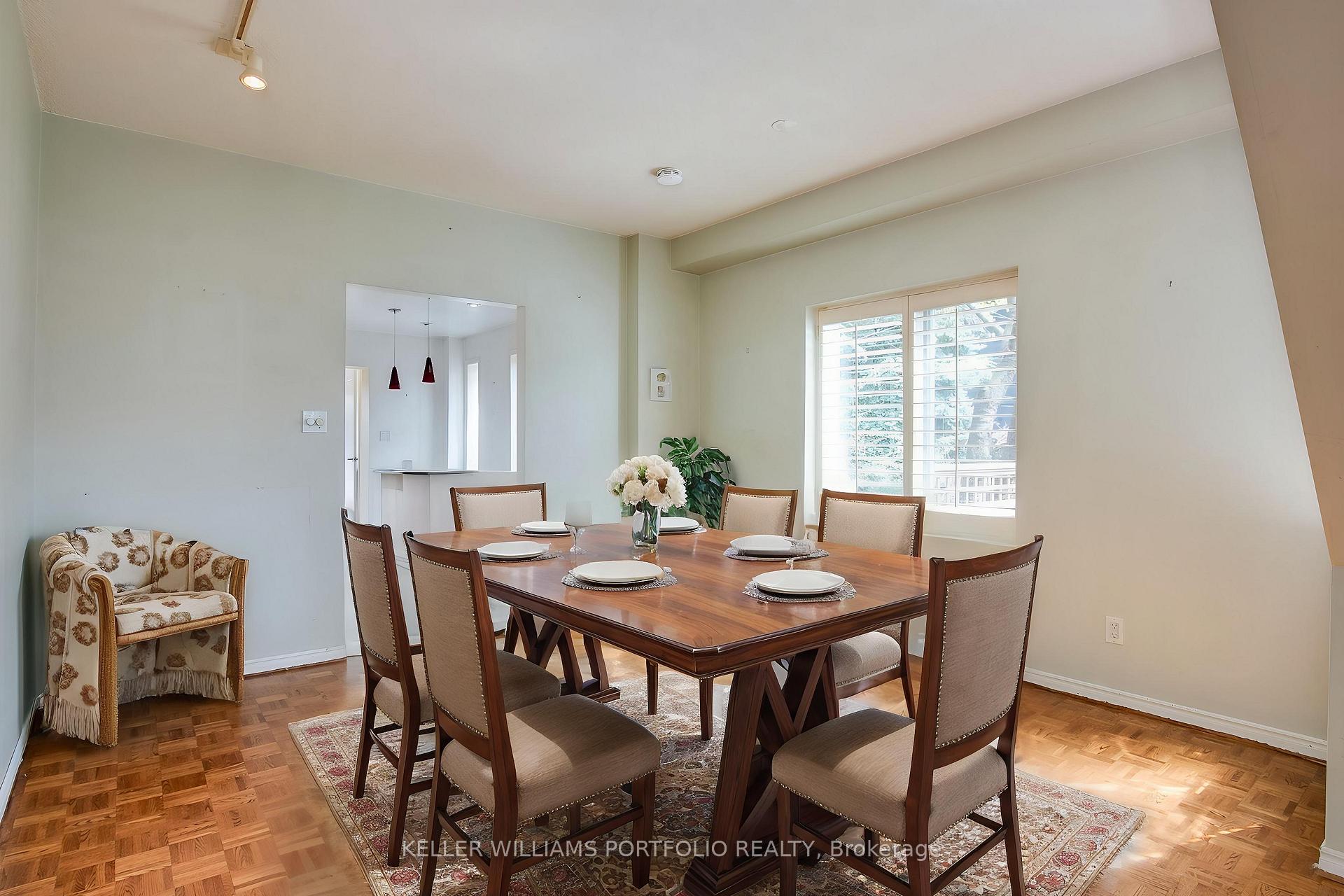 Photo 5 of 11 Arlington Avenue, Toronto, Wychwood — HOMEH