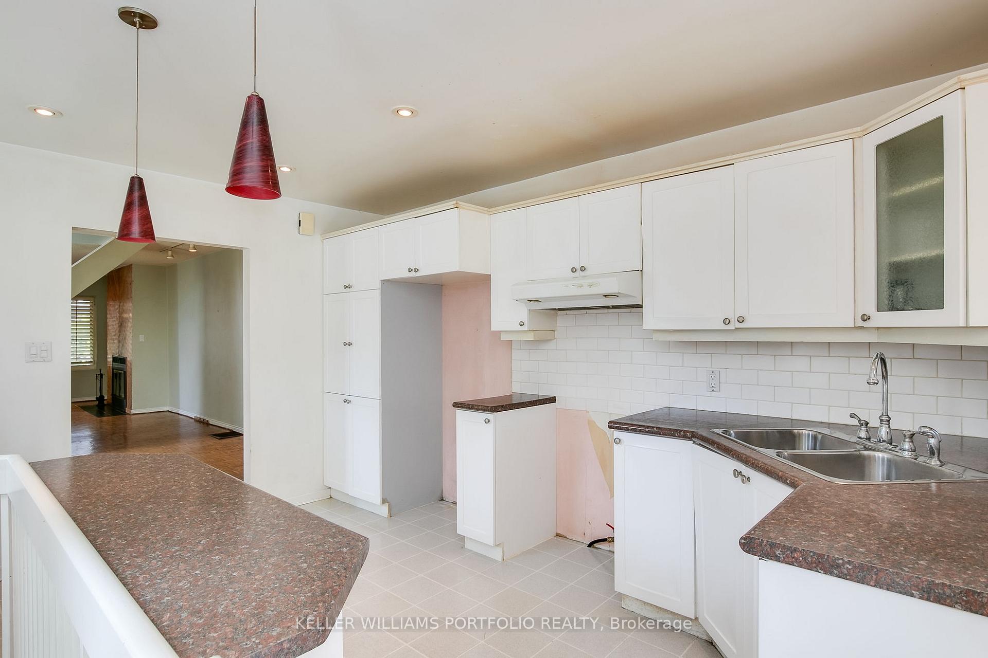 Photo 9 of 11 Arlington Avenue, Toronto, Wychwood — HOMEH